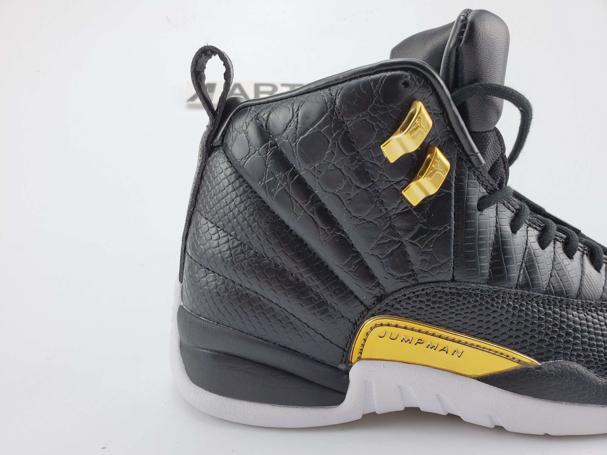 Air Jordan 12 Retro Black Metallic Gold White