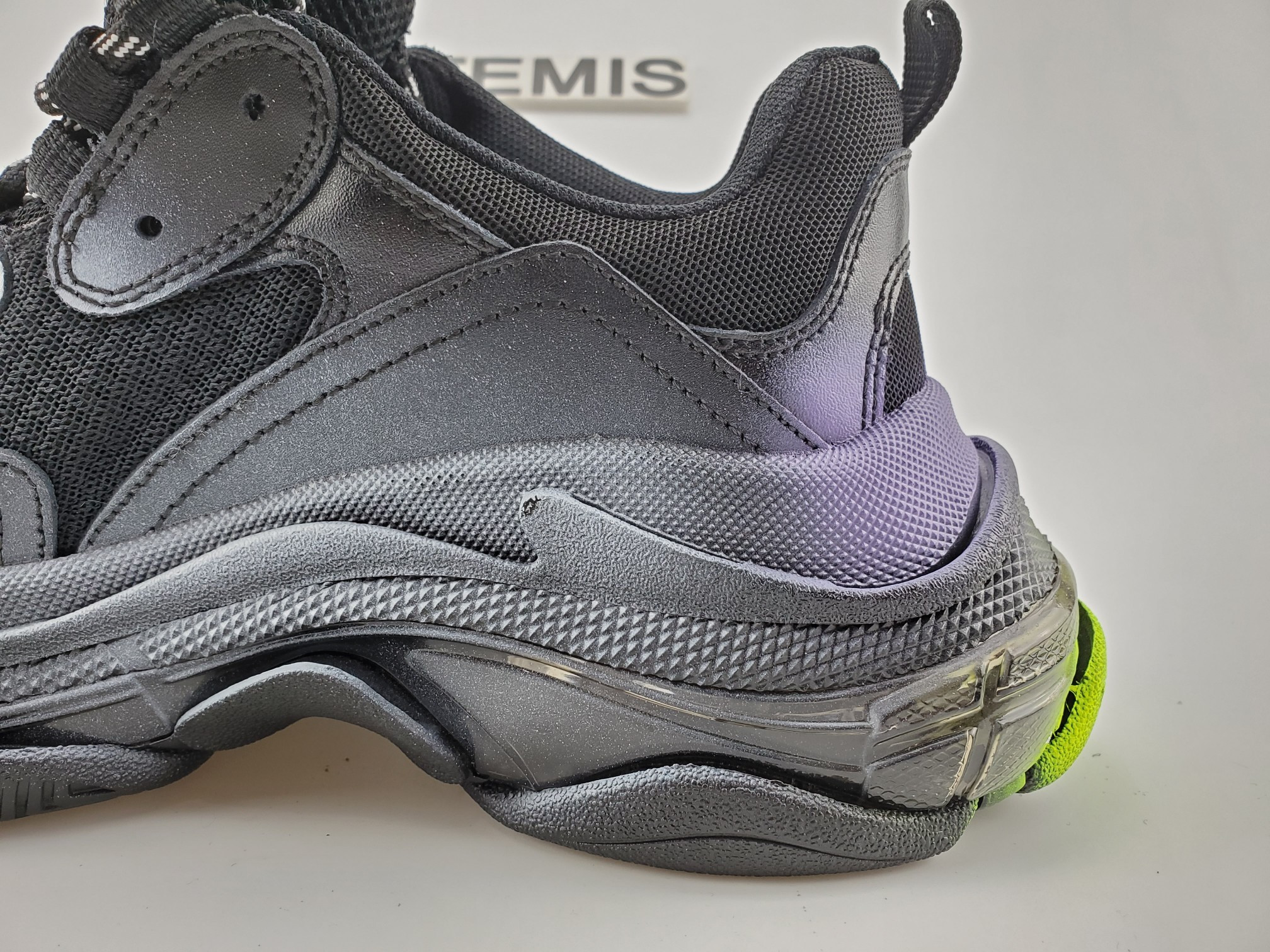 Balenciga Triple S Graffiti