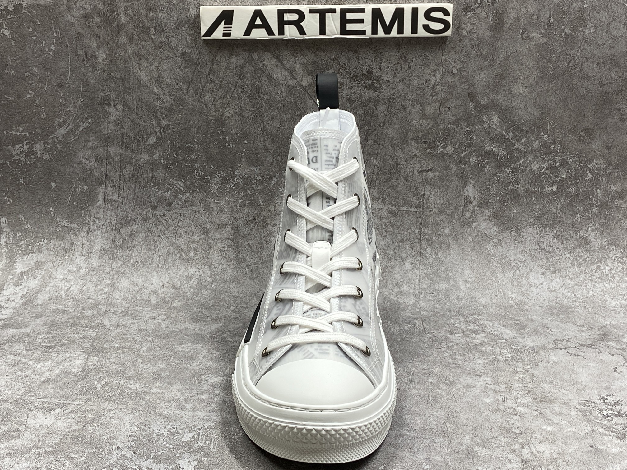 D*or b23 high top daniel asham newspaper