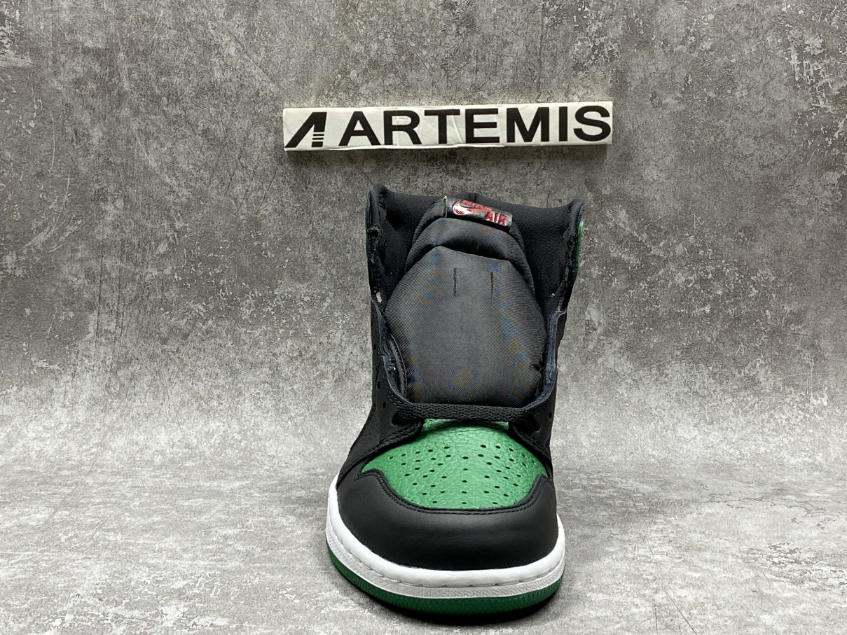 Air Jordan 1 Retro High Pine Green Black