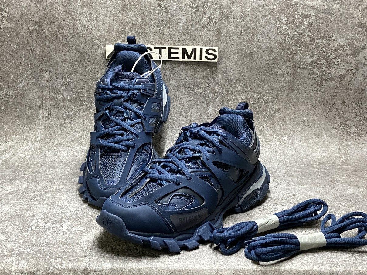 Balenciga Track Blue Pearl With Led Light