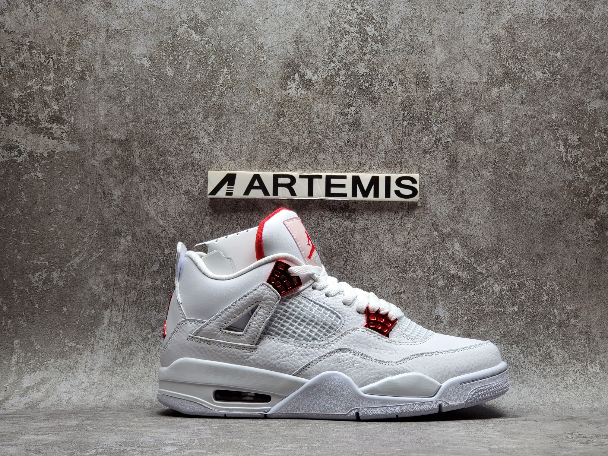 Air Jordan 4 Retro Metallic Red