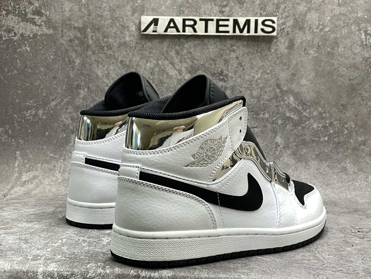 Air Jordan 1 Mid Alternate Think 16