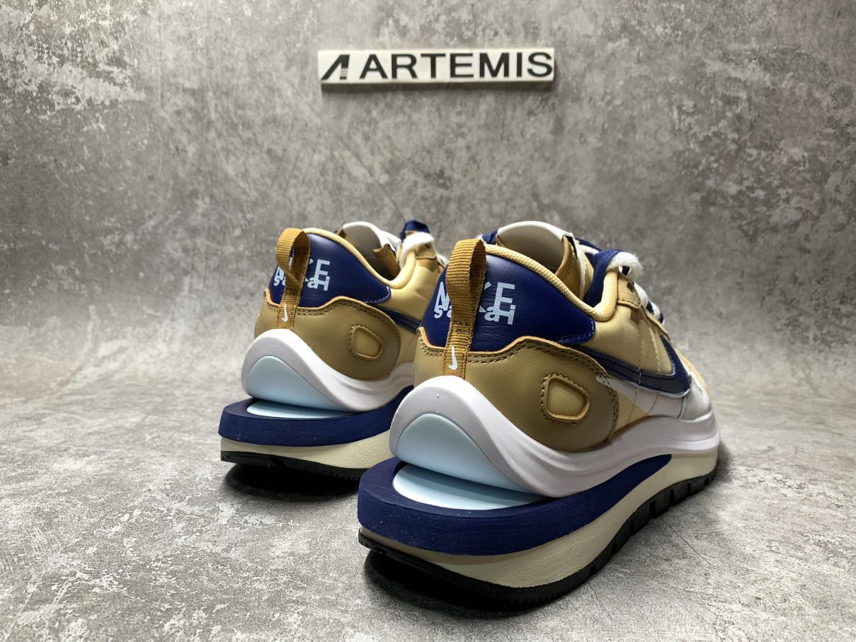 Nike Vaporwaffle Sacai Sesame Blue Void