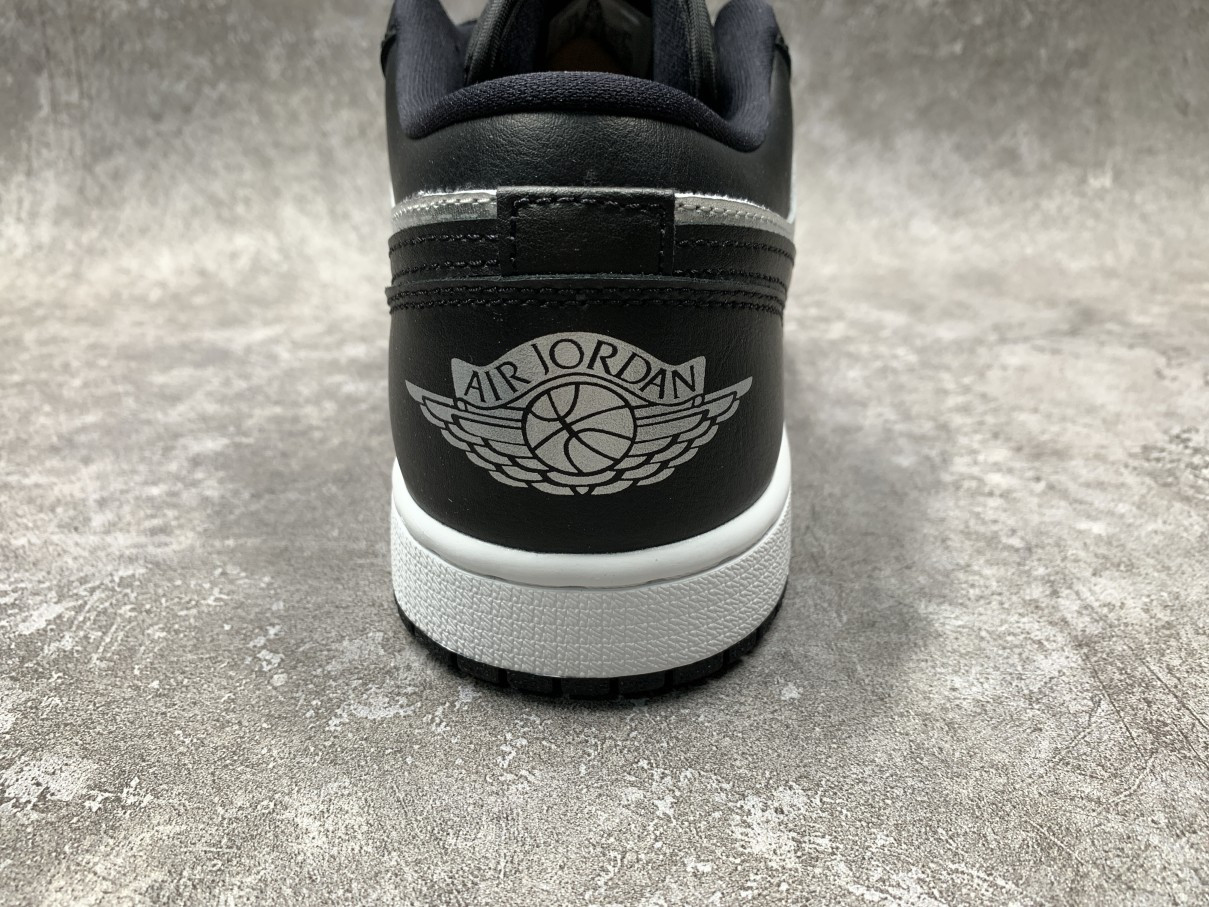 Air Jordan 1 Low SE Black Metallic Silver
