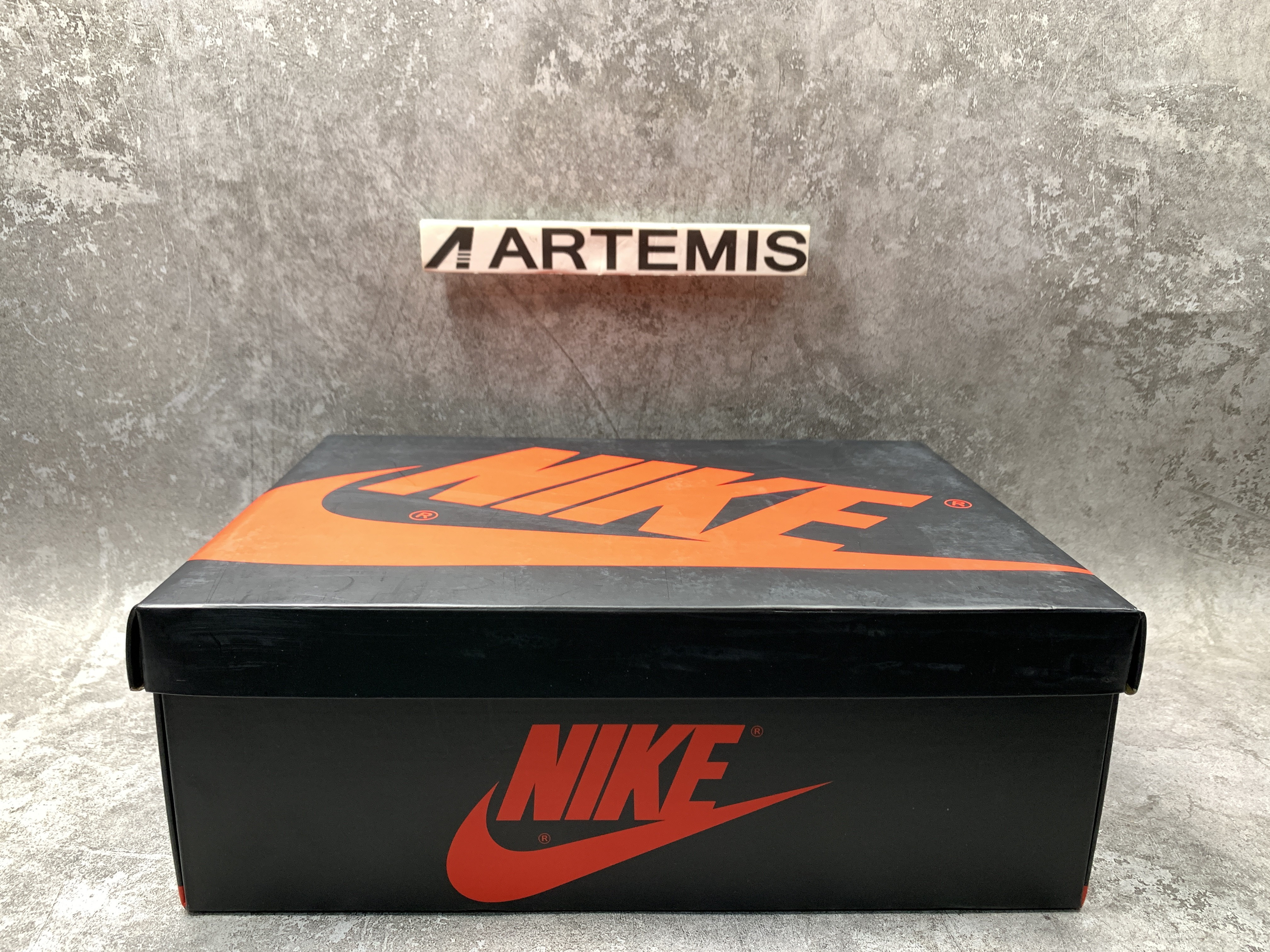 Air Jordan 1 Retro High OG Light Fusion Red