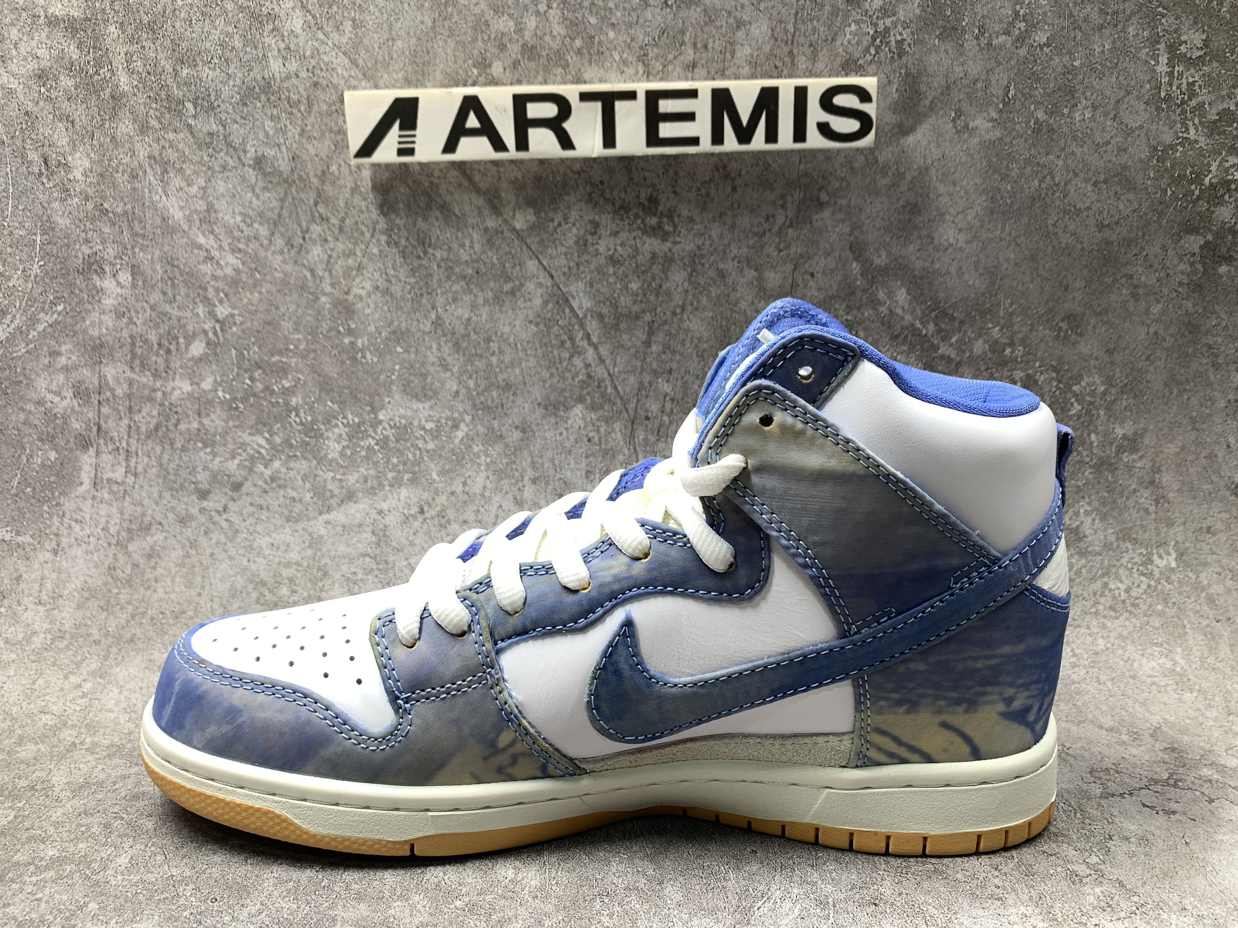 Nike SB Dunk High Carpet Company