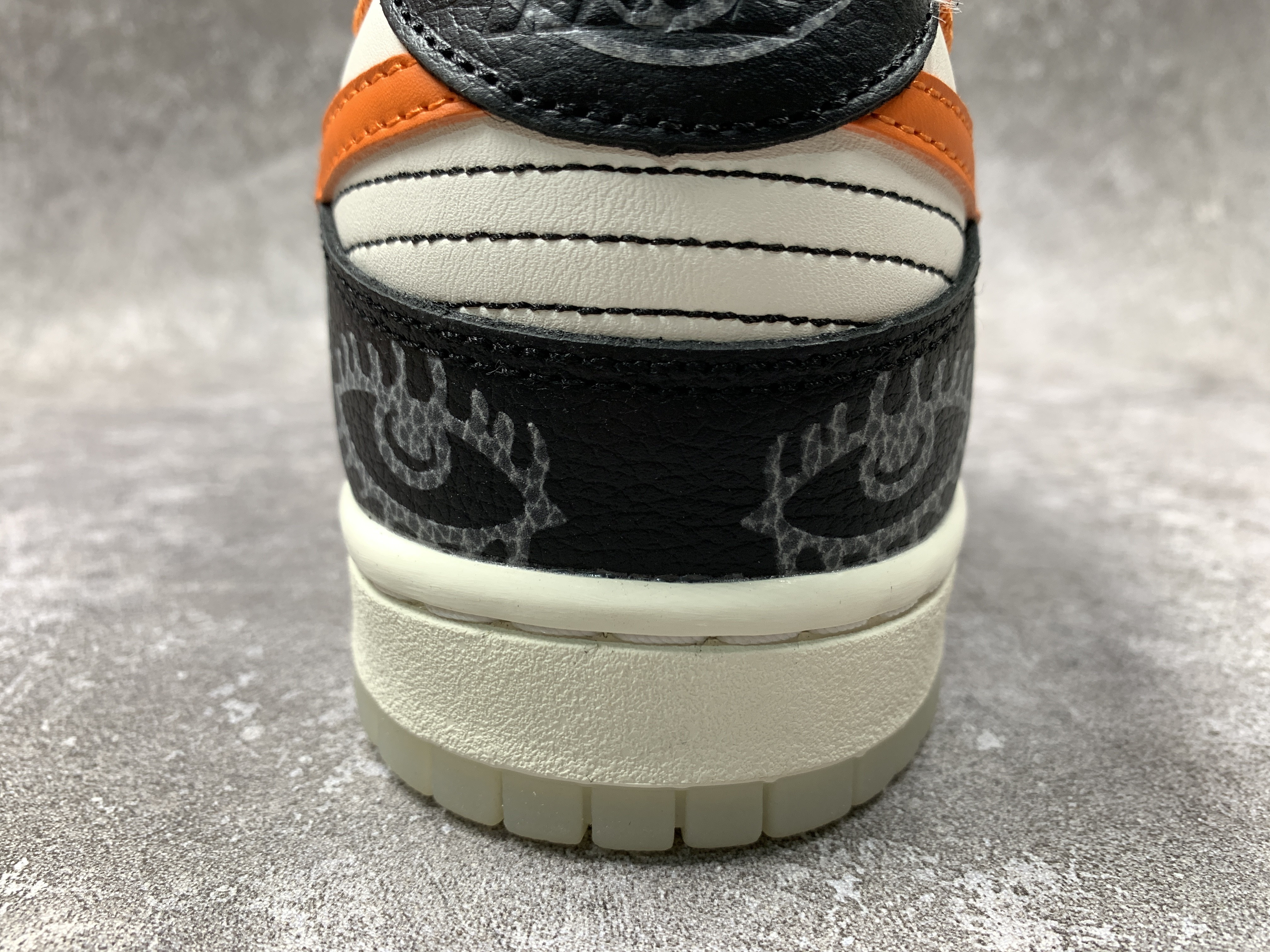 Nike Dunk Low Halloween