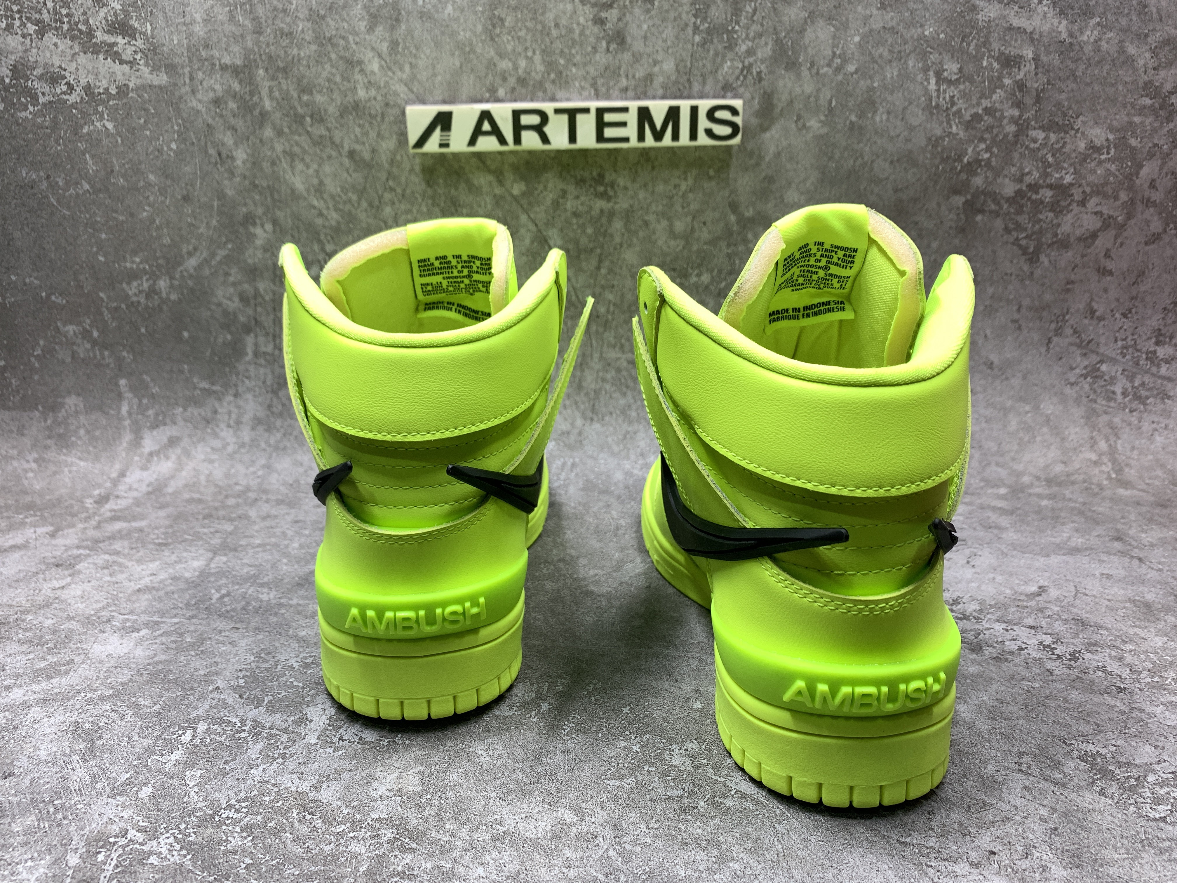 Nike Dunk High AMBUSH Flash Lime