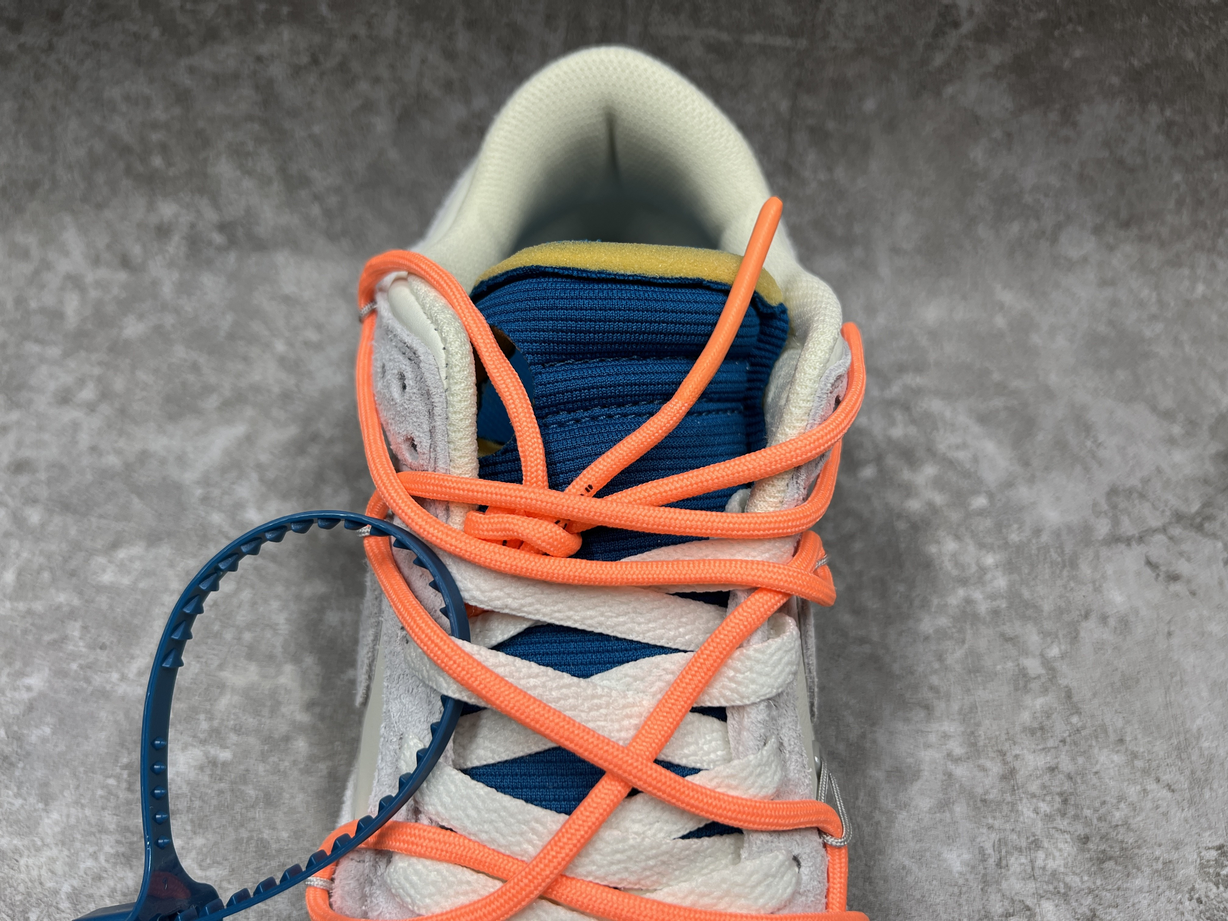 Nike Dunk Low Off-White Lot 19
