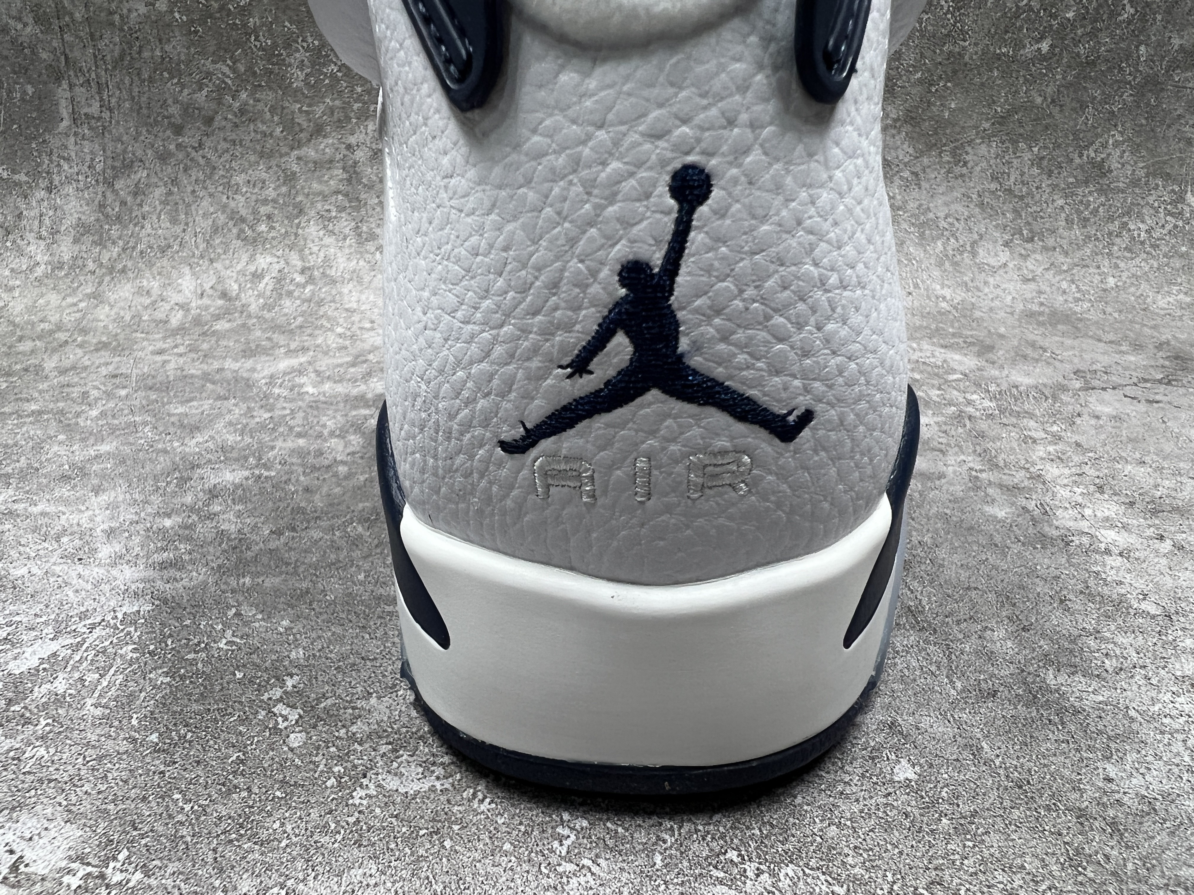 Air Jordan 6 Retro Midnight Navy