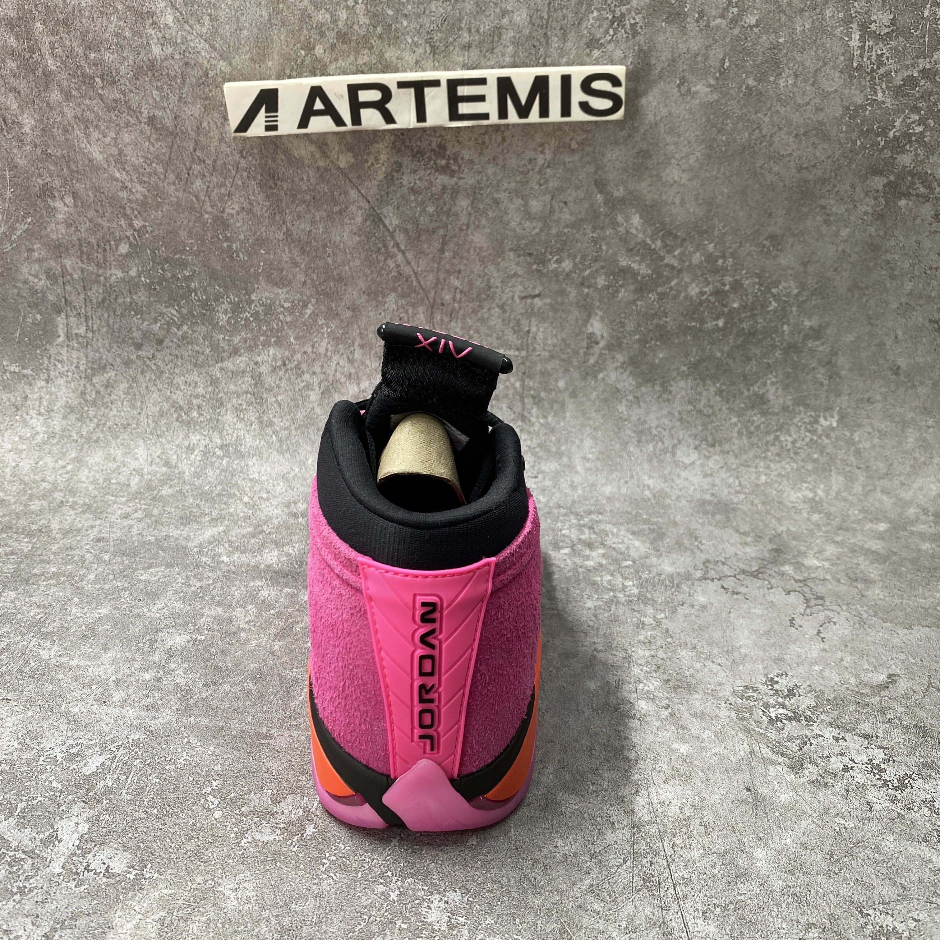 Air Jordan 14 Retro Low Shocking Pink