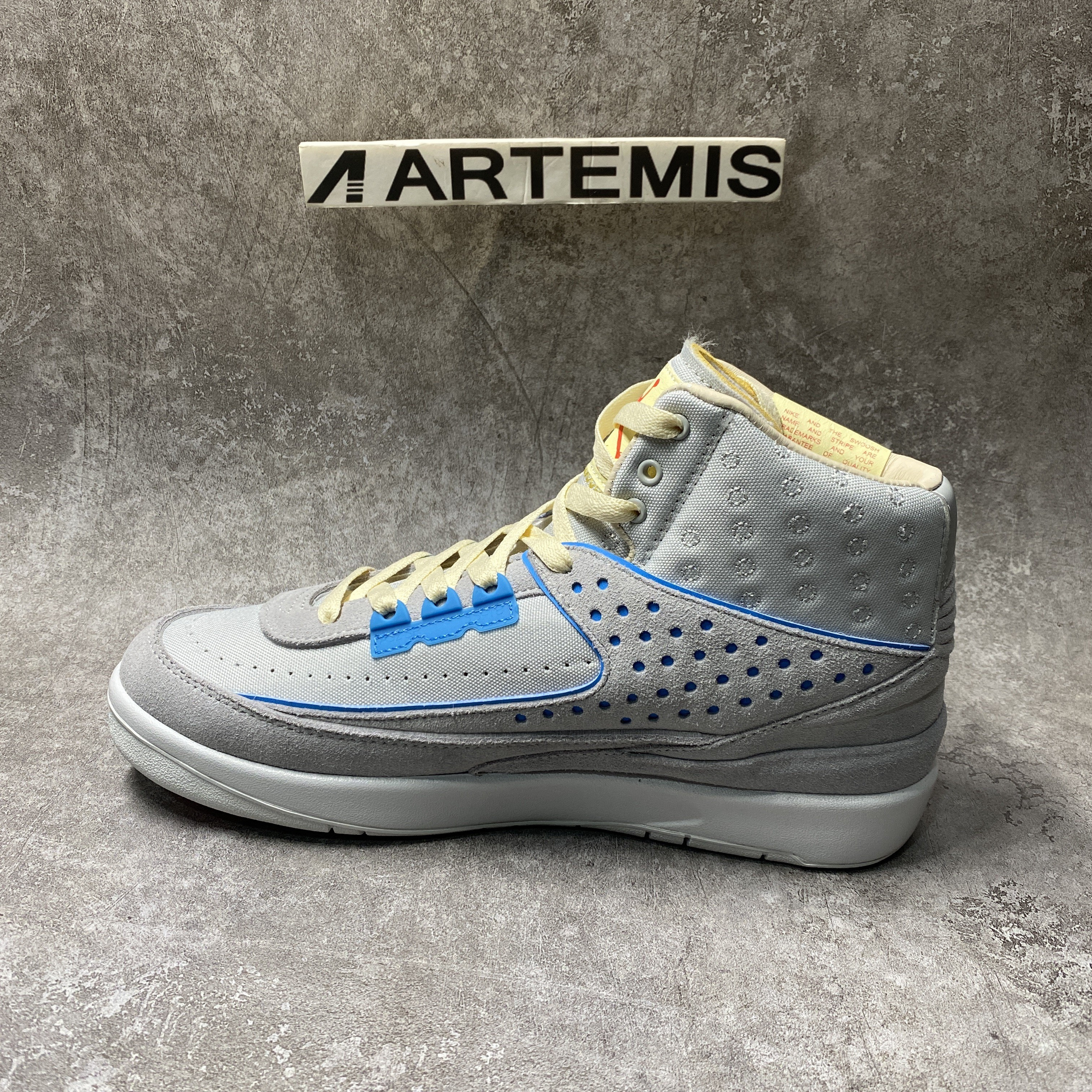 Air Jordan 2 Retro Union Grey Fog