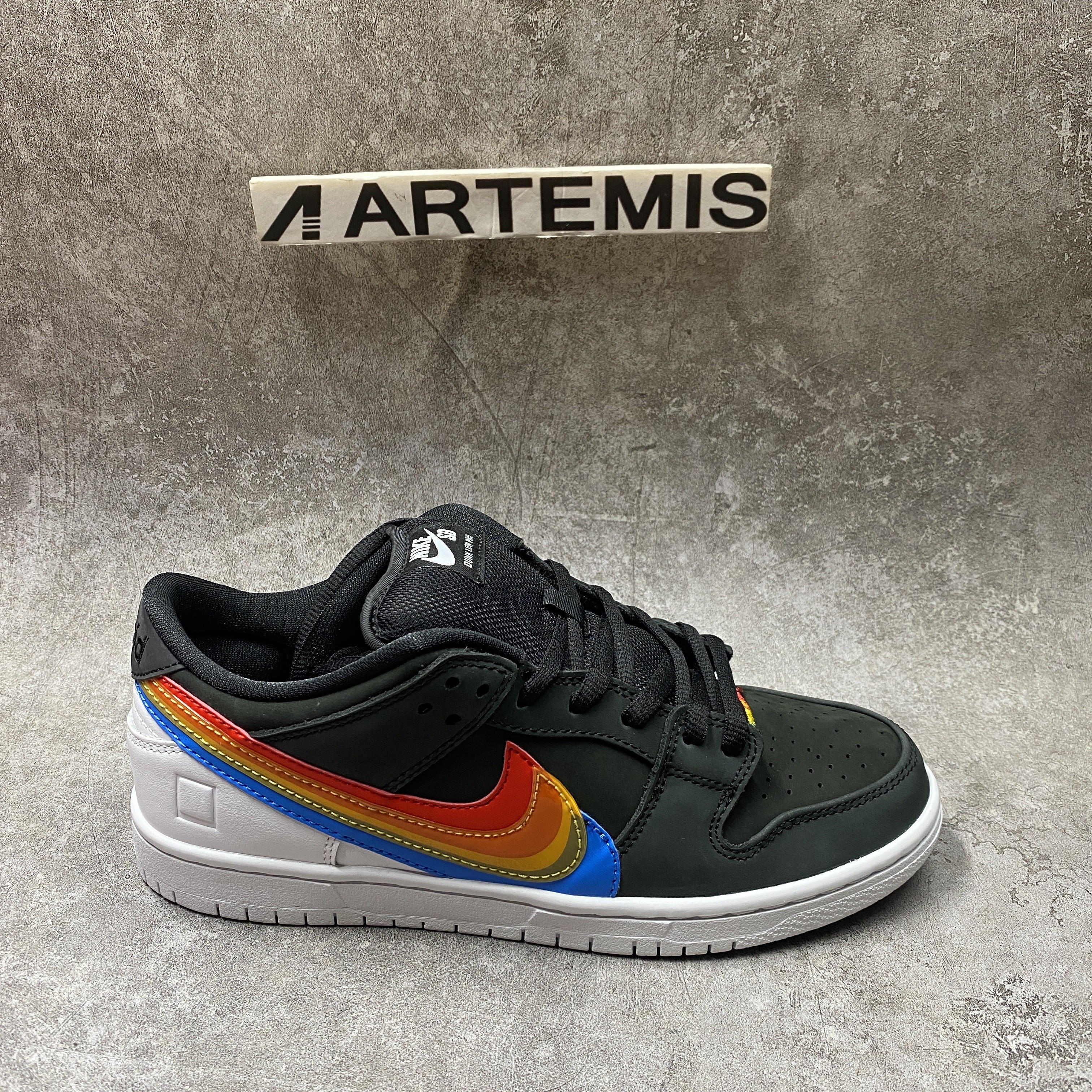 Nike SB Dunk Low X Polaroid