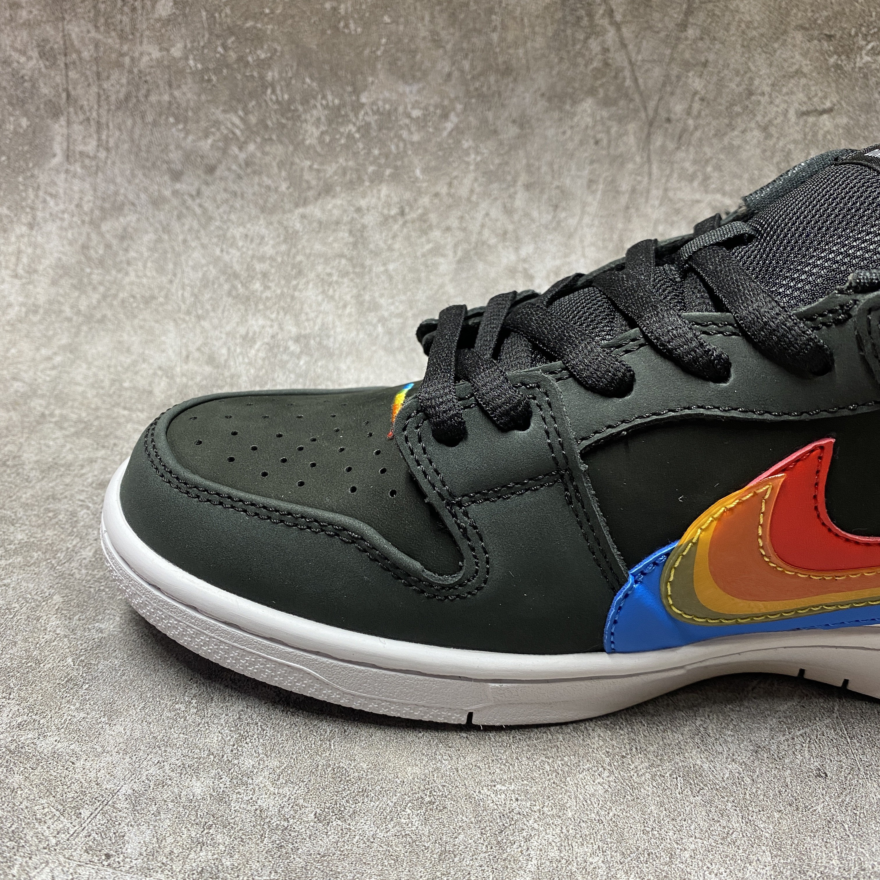 Nike SB Dunk Low X Polaroid