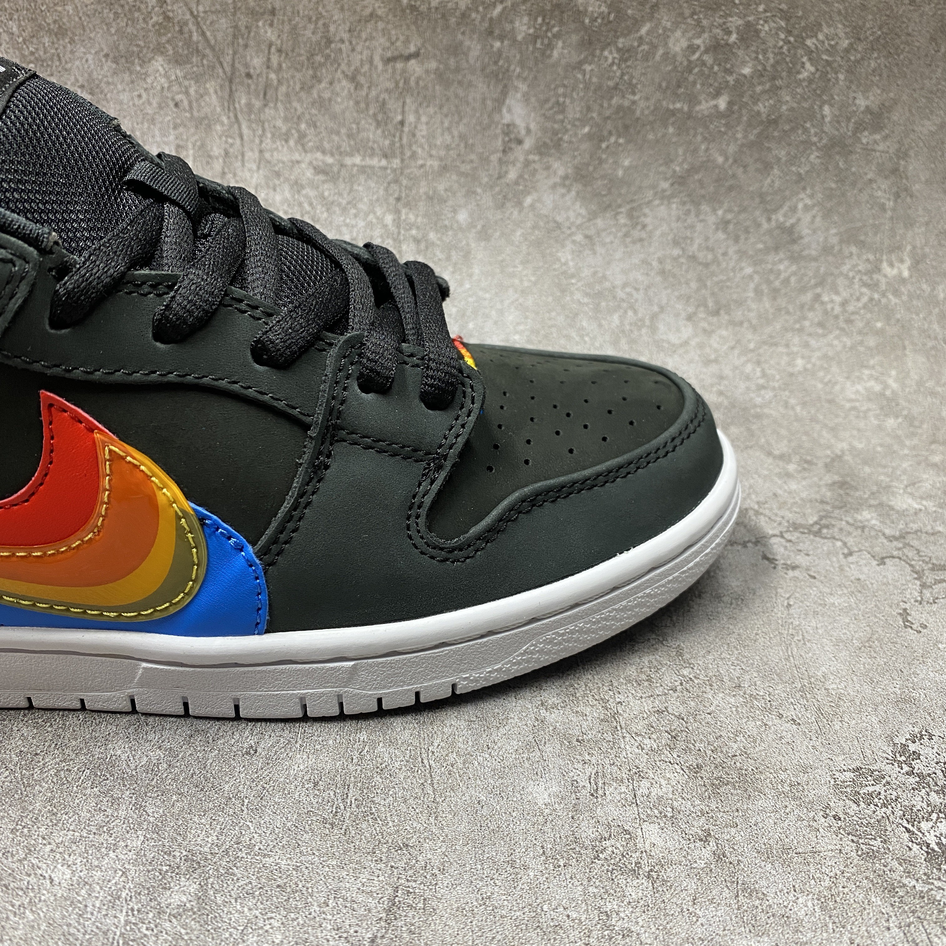 Nike SB Dunk Low X Polaroid