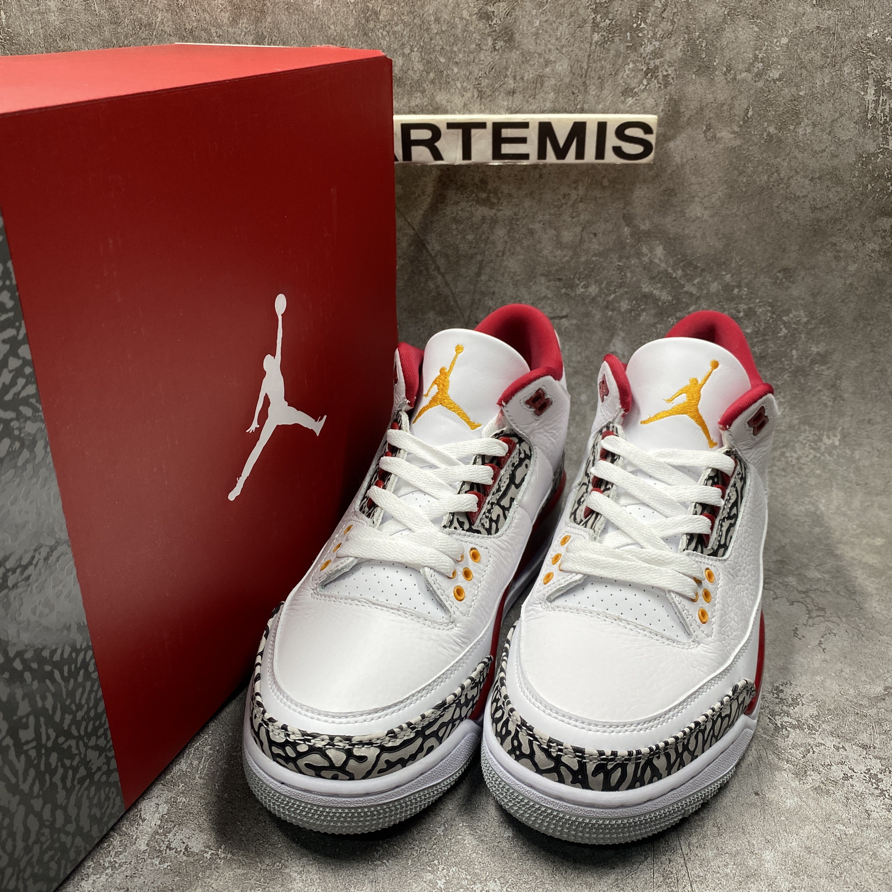 Air Jordan 3 Retro Cardinal Red