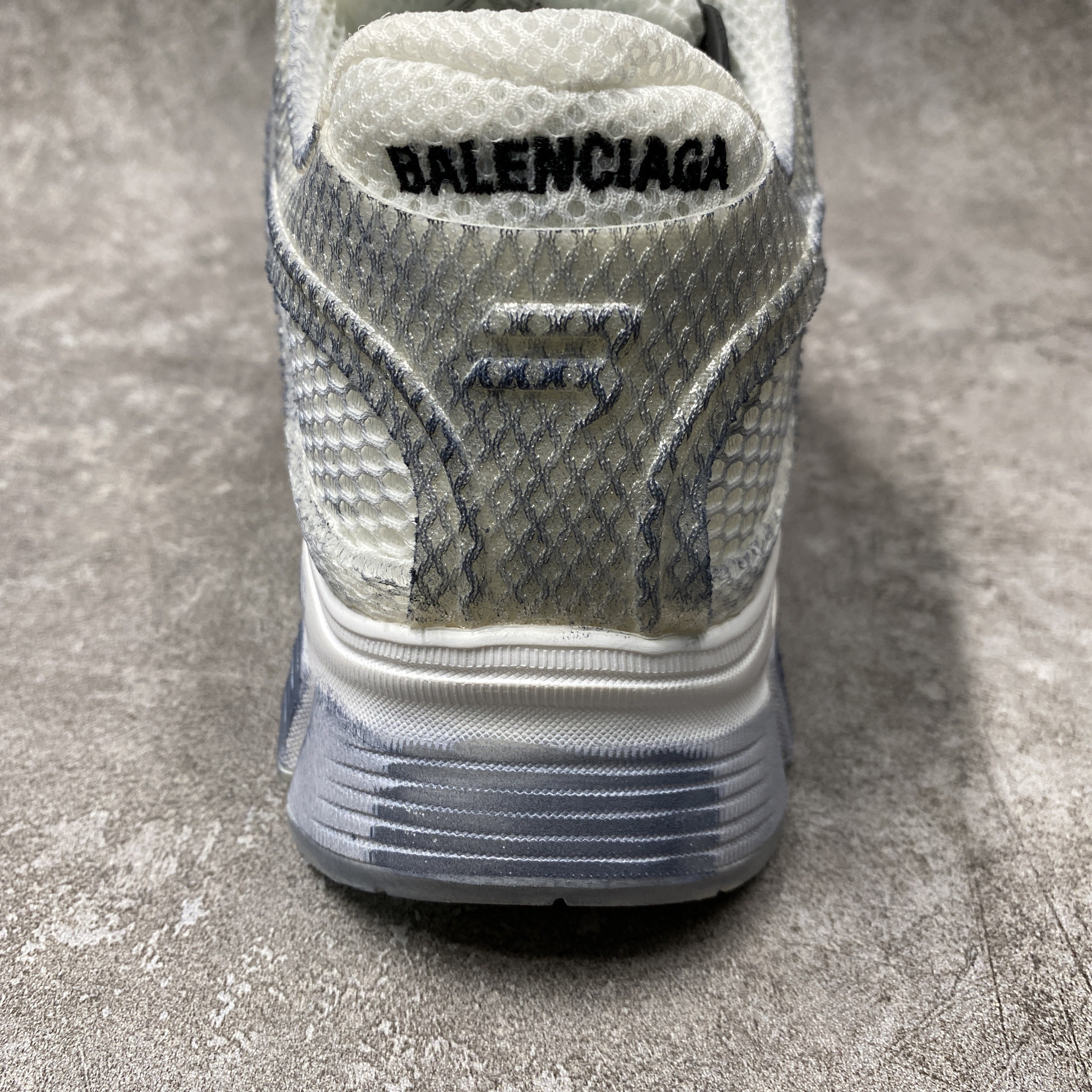 Balenciga Phantom Trainers Washed White