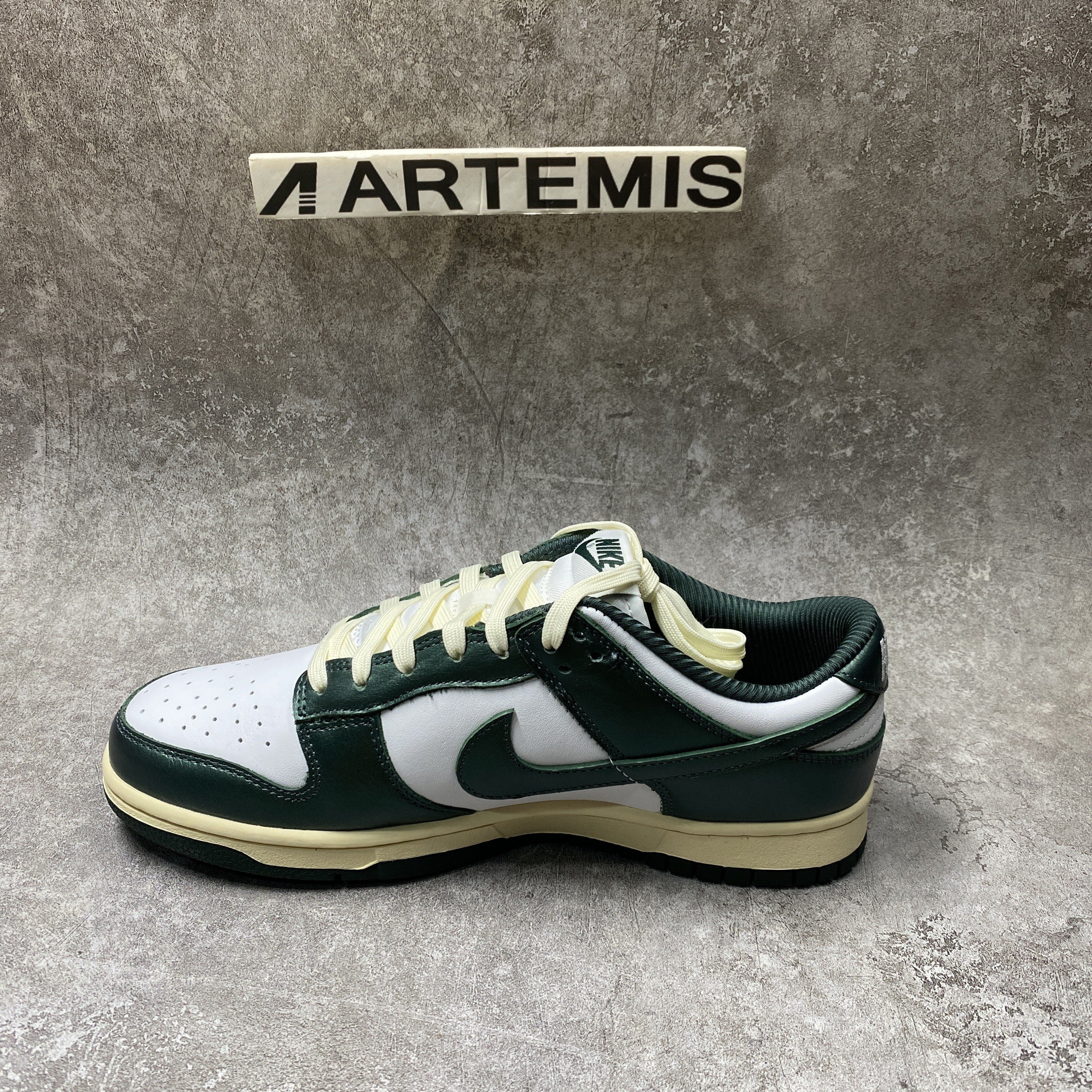 Nike Dunk Low Vintage Green