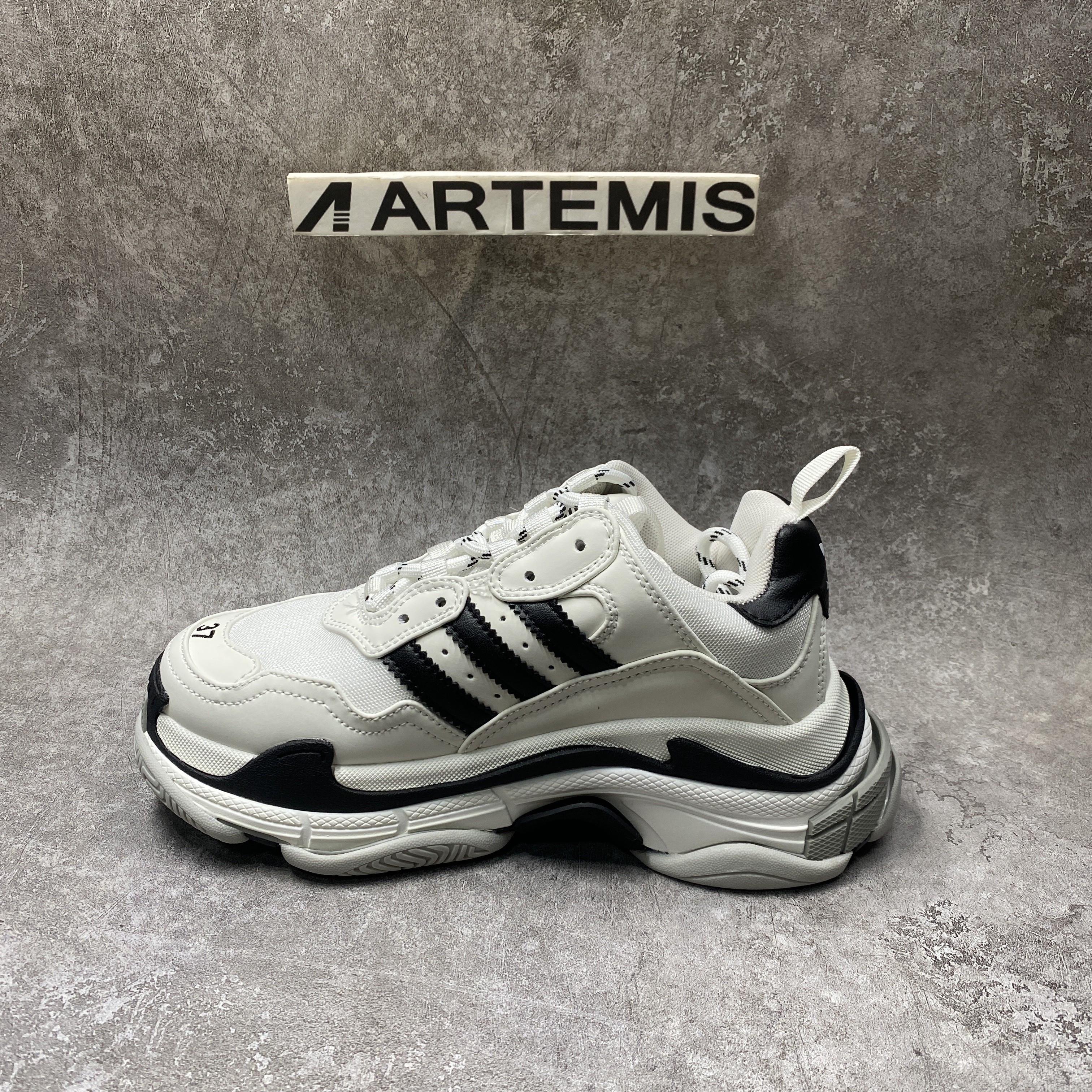 Ba*len*cia*ga triple s sneaker clearsole fluo black white
