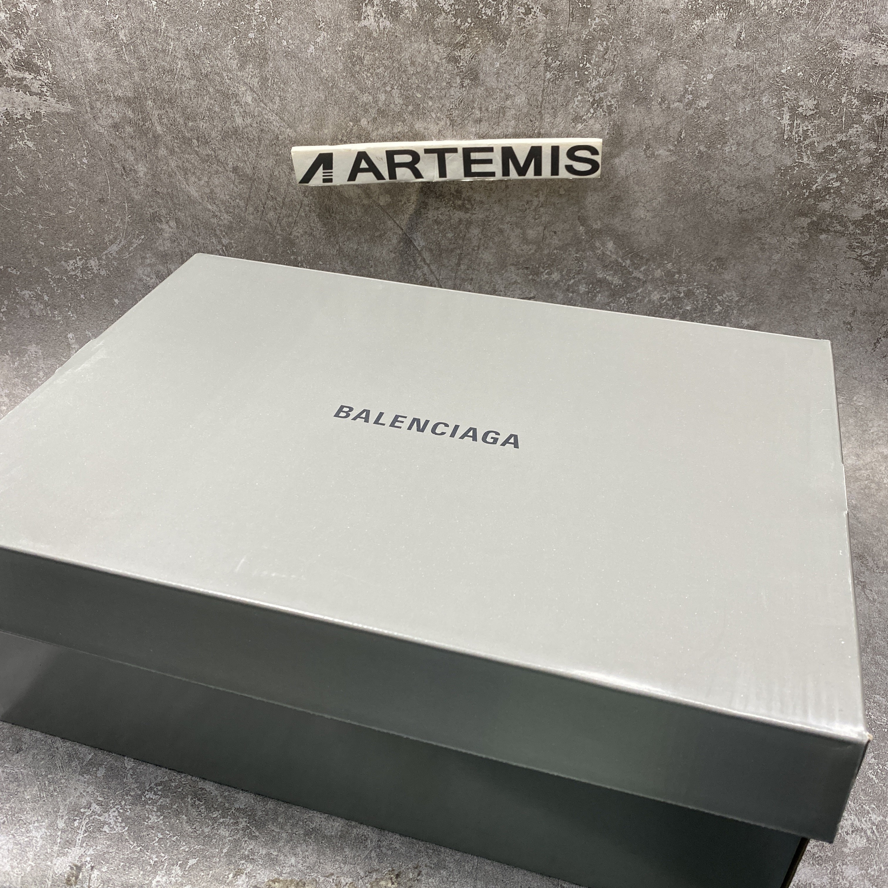 Balenciga Runner Beige Black White