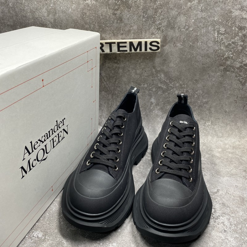 ale*d*r M*Q*en tread slick low lace up black
