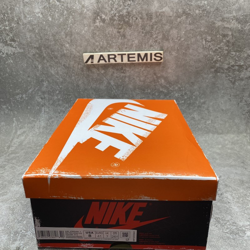 Air Jordan 1 High OG Chicago Lost and Found