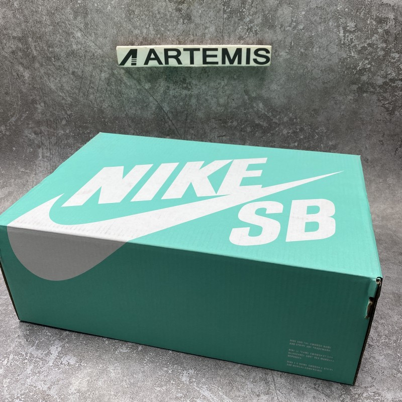Nike SB Dunk Low Atmosphere Grey True Berry
