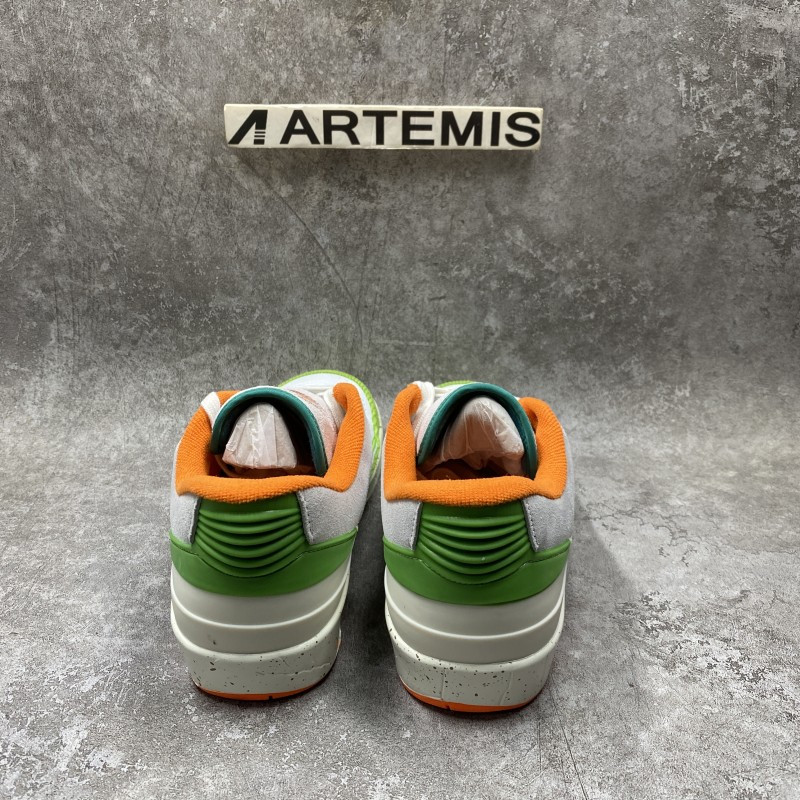 Air Jordan 2 Retro Low TITAN