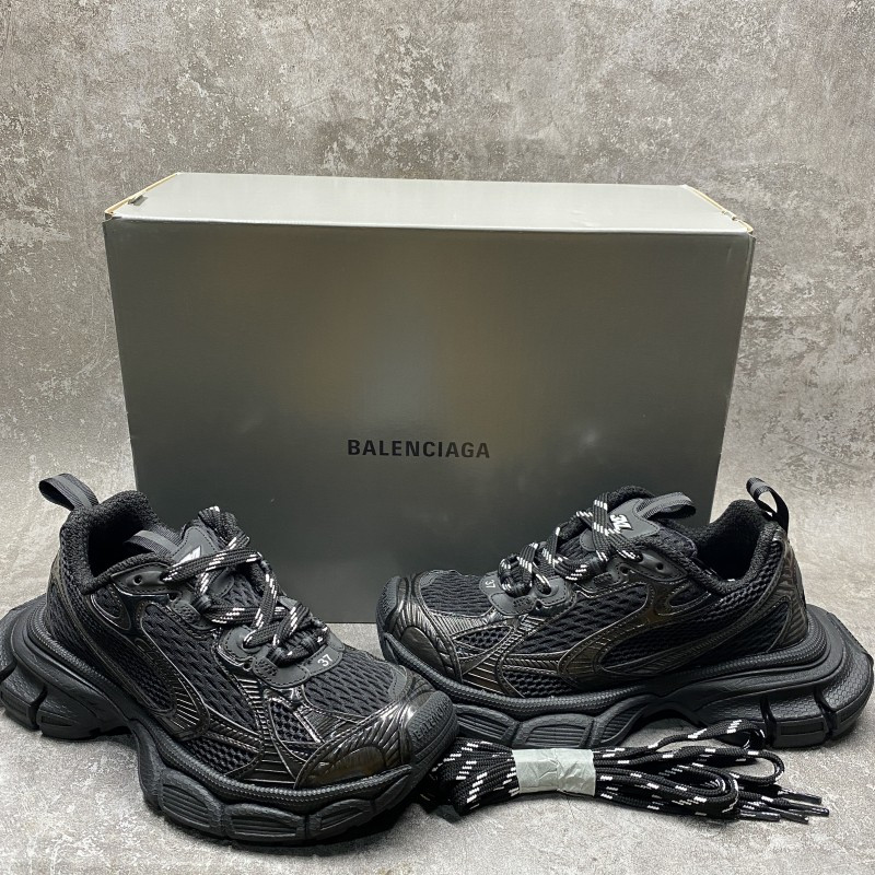 Balenciga 3XL Sneakers in Black