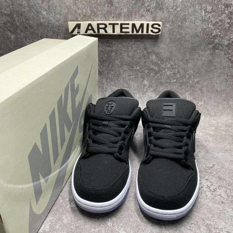 Nike SB Dunk Low Black White