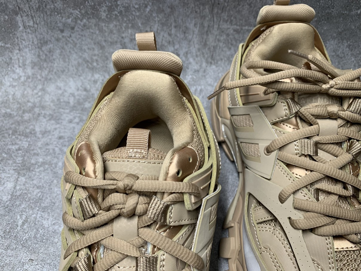 Balenciga Track Beige