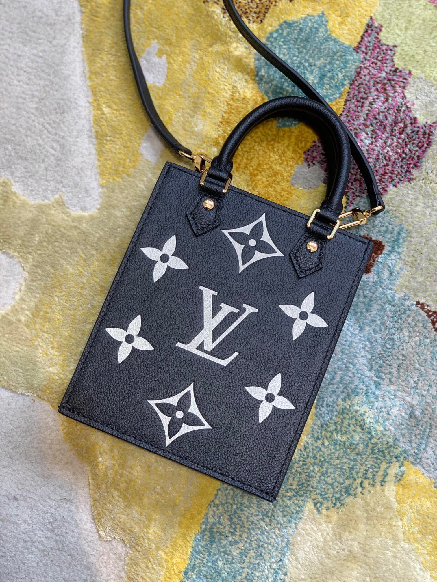 PETIT SAC PLAT M57937