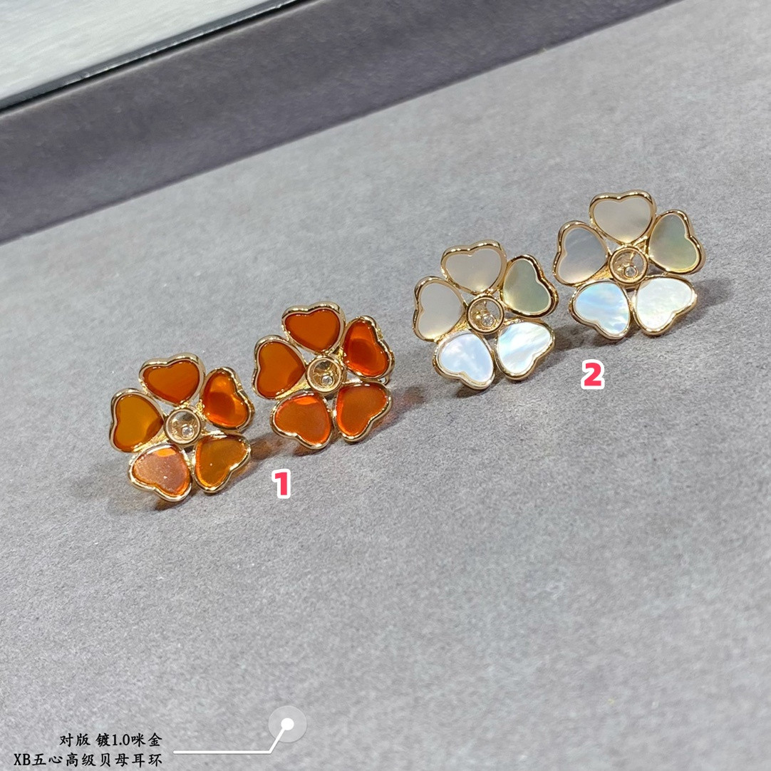 chopard five He**ts mother-of-pearl earrings