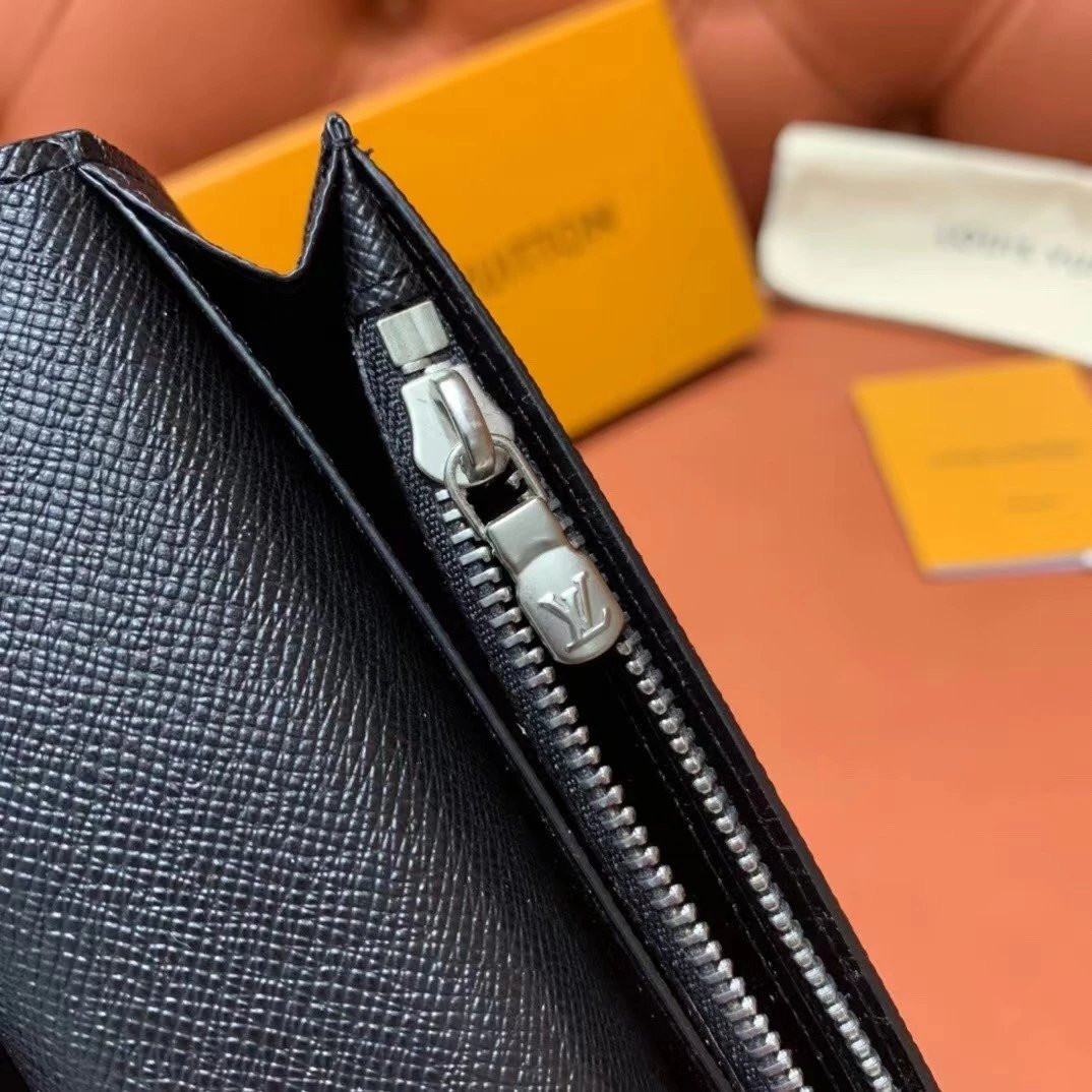 LV Christmas BRAZZA WALLET N62665