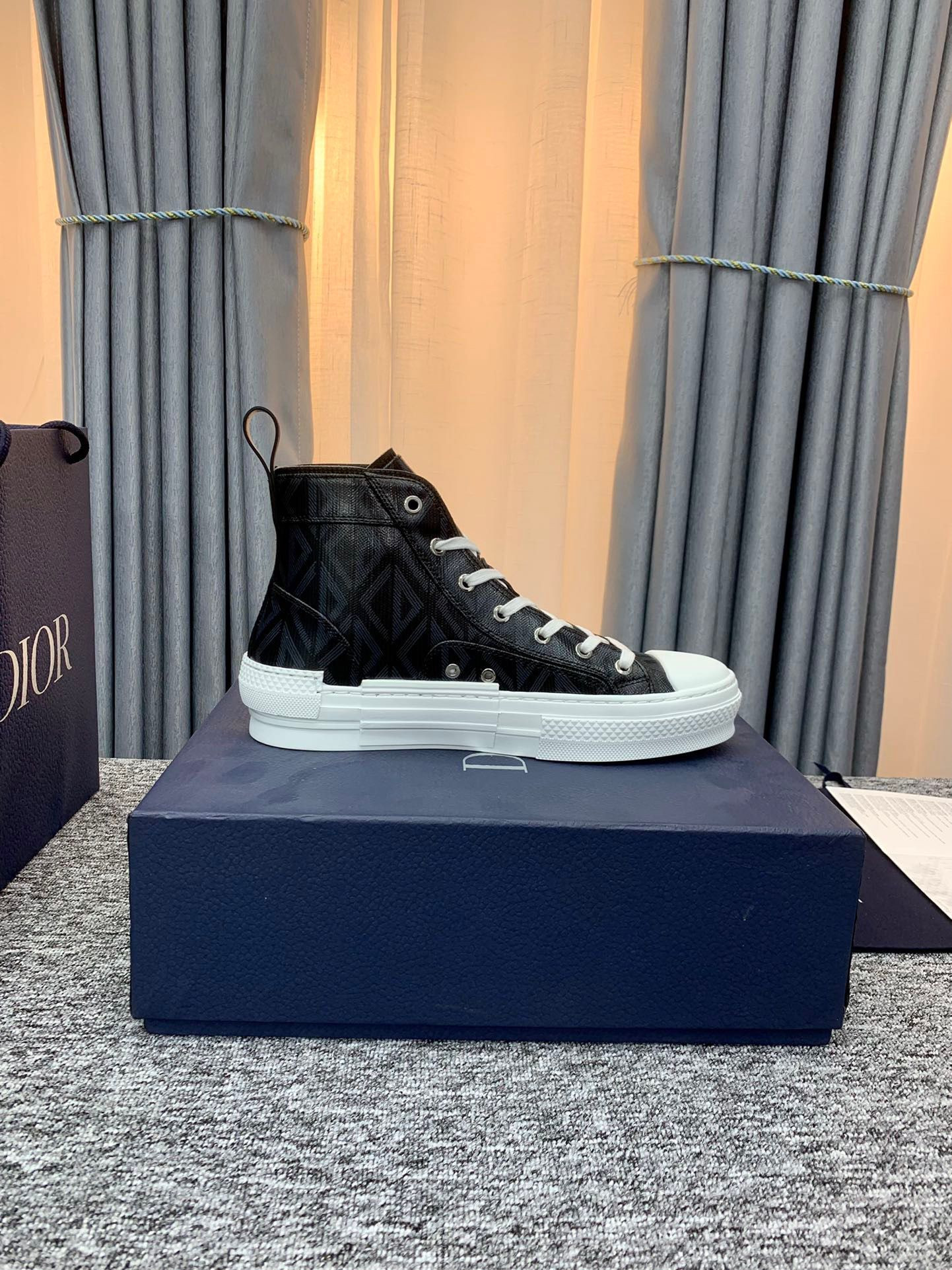 d*or b23 high top black cd Di*m*nd