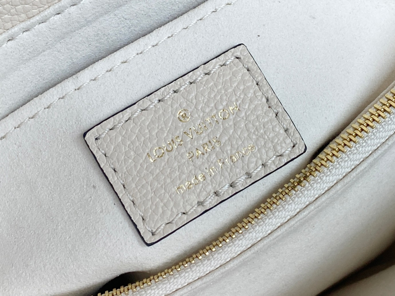LV MADELEINE BB M46008  9.4 x 6.7 x 3.3 inches