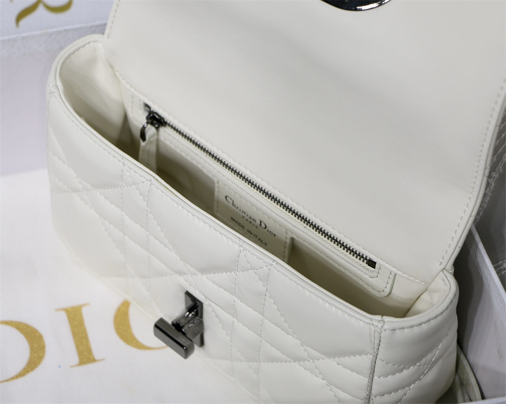 small d*or caro bag ivory S*pple cannage calfskin with silver hardware 20 x 12 x 7 cm