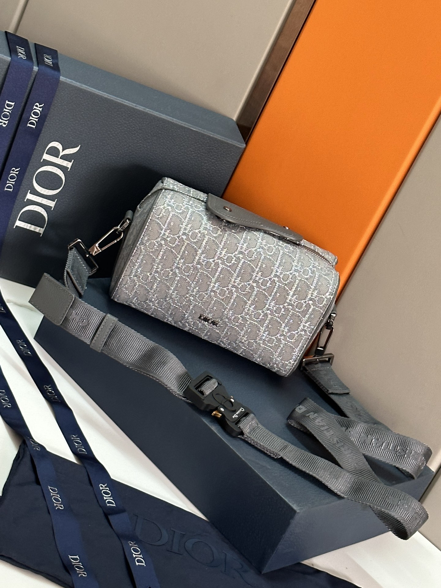 D*or lingot toiletry bag gray white oblique mirage technical fabric 8.5 x 5 x 4 inches