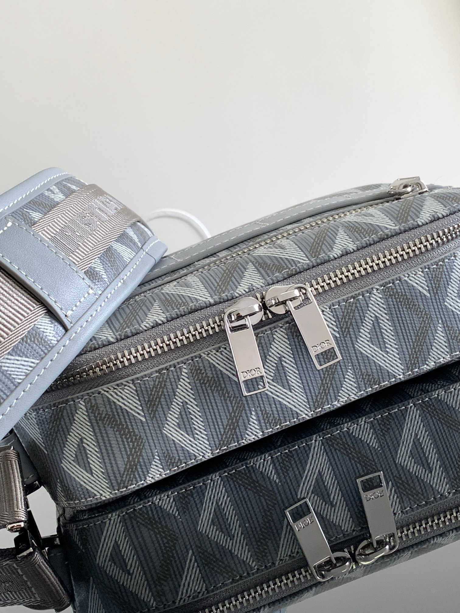 D*or safari bag with strap light gray 8.5 x 6 x 2.5 inches