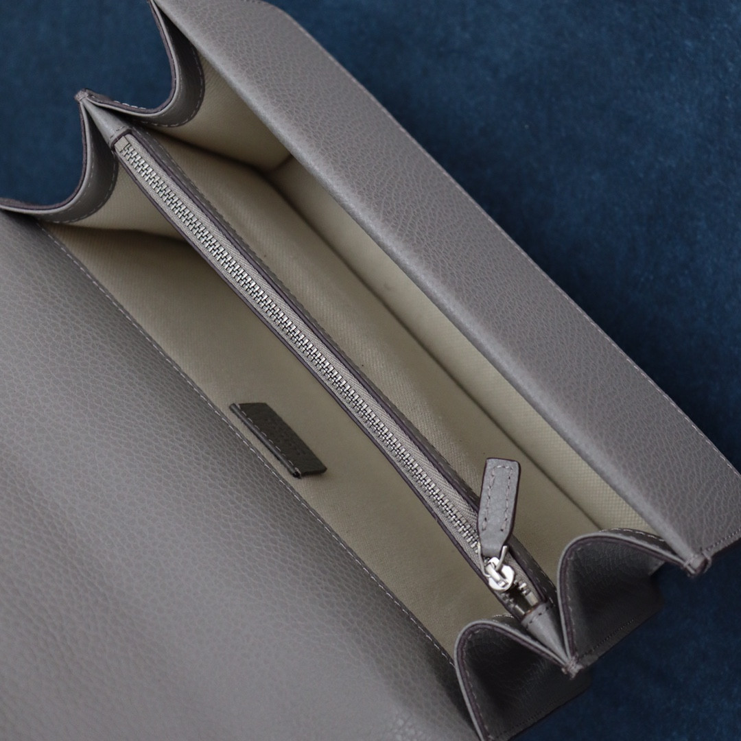G*u*i dionysus small shoulder bag gray 28x18x9cm