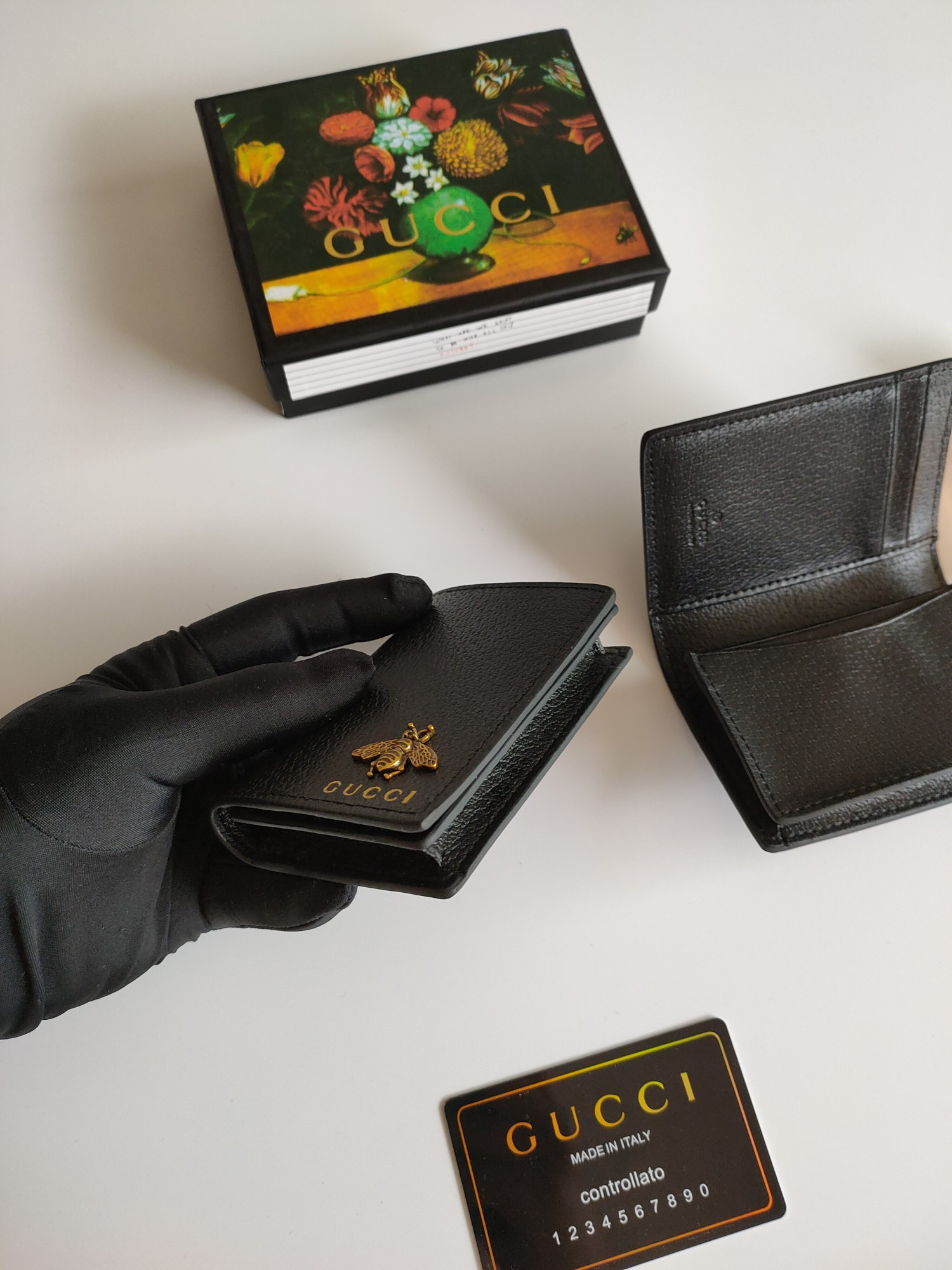 G*u*i gg  card case wallet