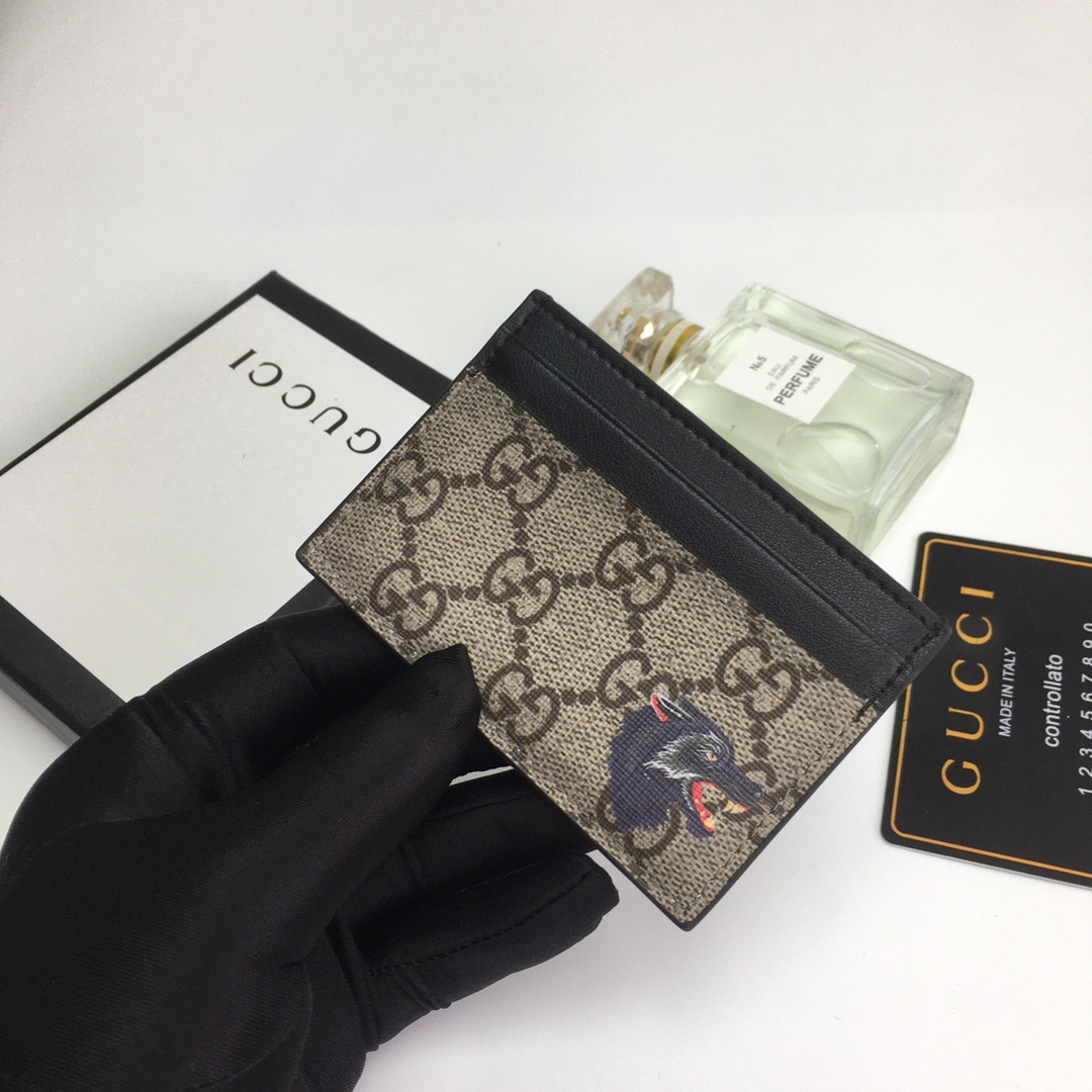 G*u*i gg  card case wallet