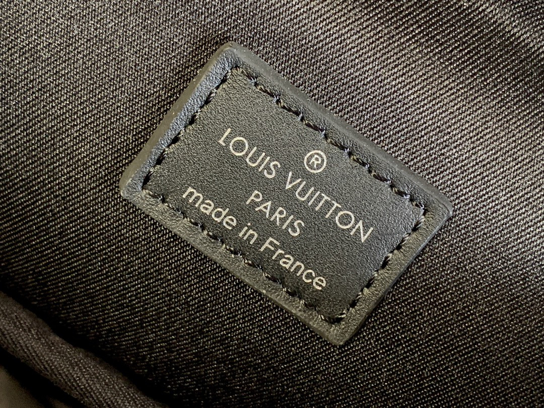LV M43422 22 x 44 x 15 CM