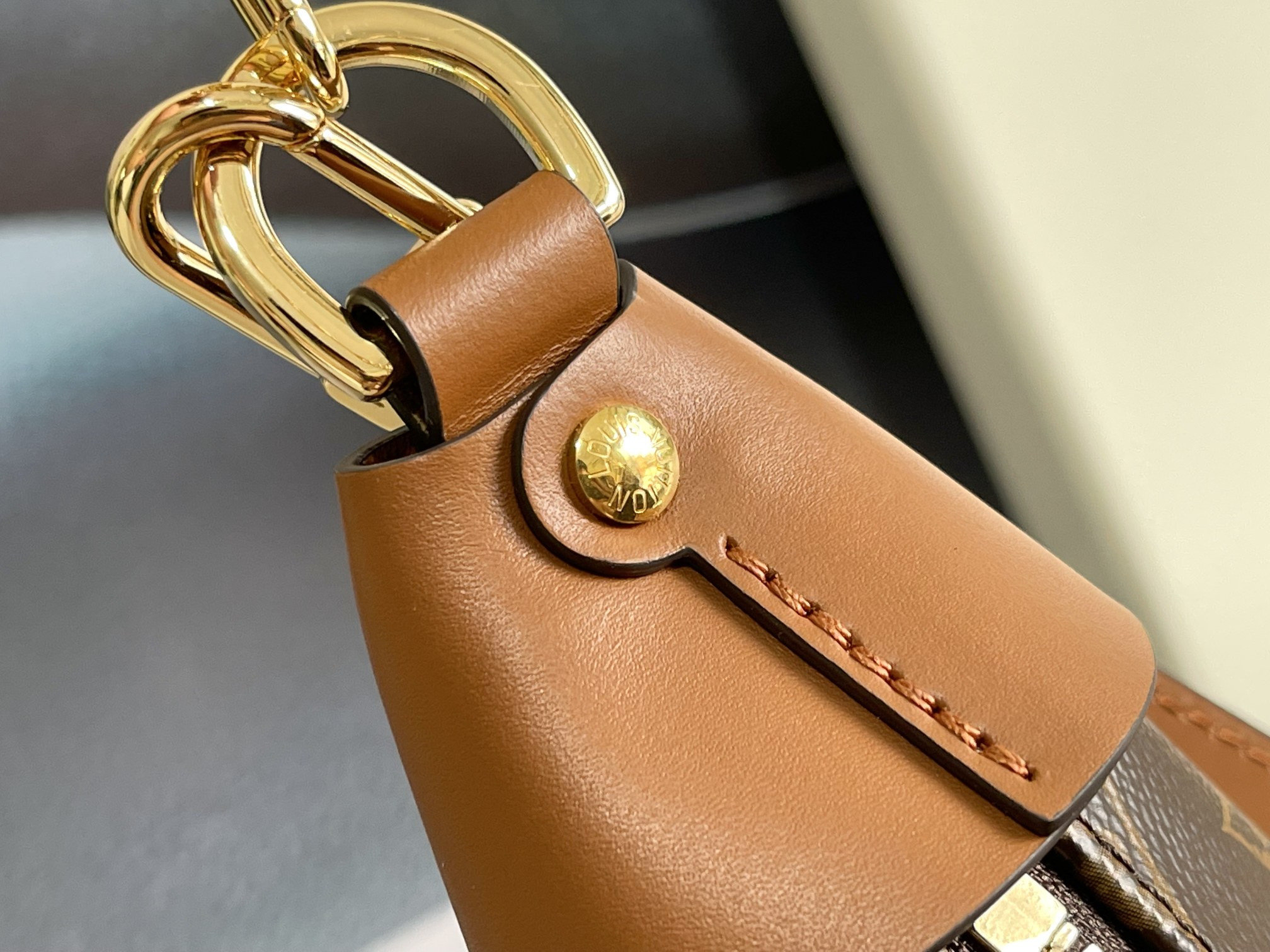LV M46311 Loop Hobo 15 x 10.2 x 3.9 inches