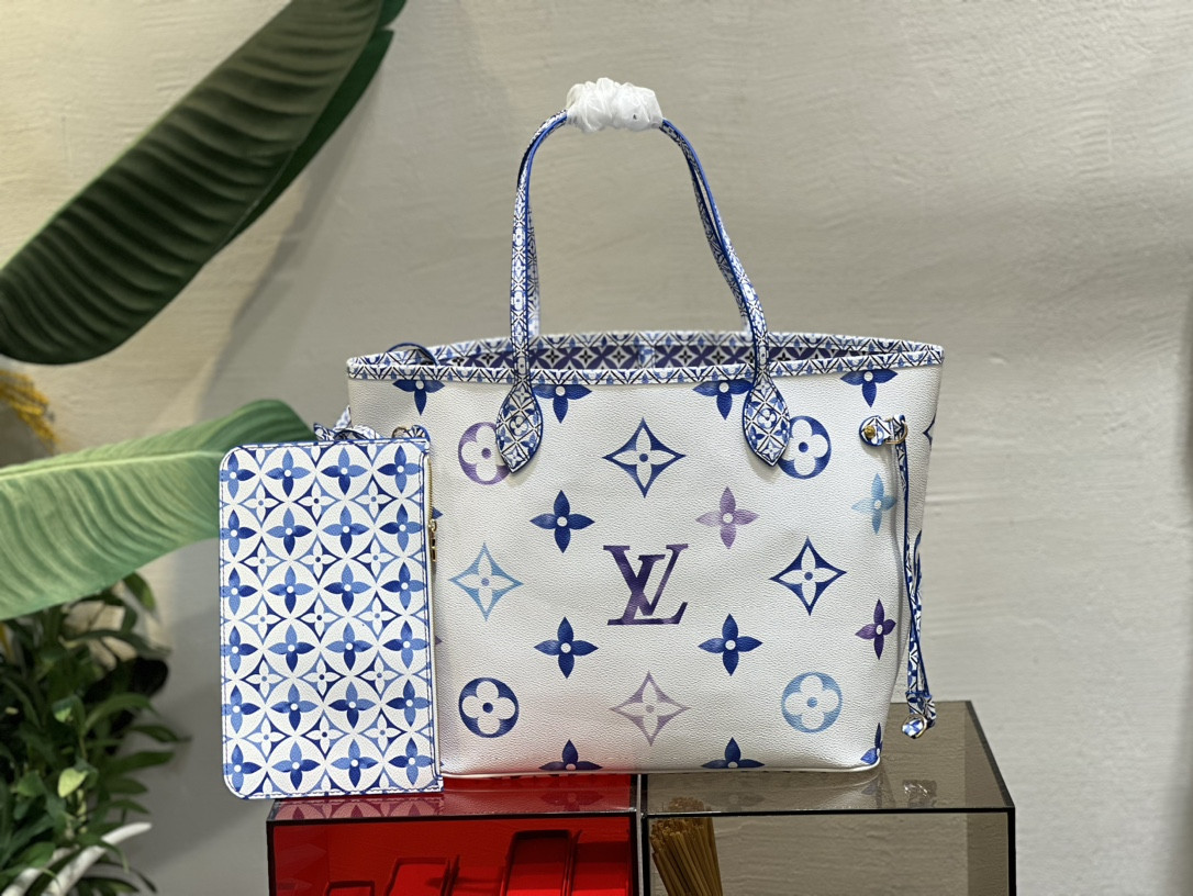 LV M22979  Neverfull MM 12.6 x 11.4 x 6.7 inches Without Box