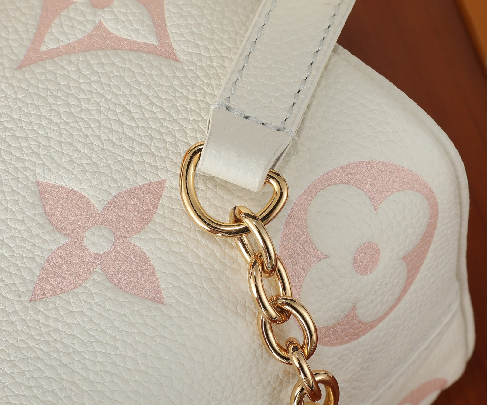 LV Speedy Bandoulière 20 M46875 8.1 x 5.3 x 4.7 inches