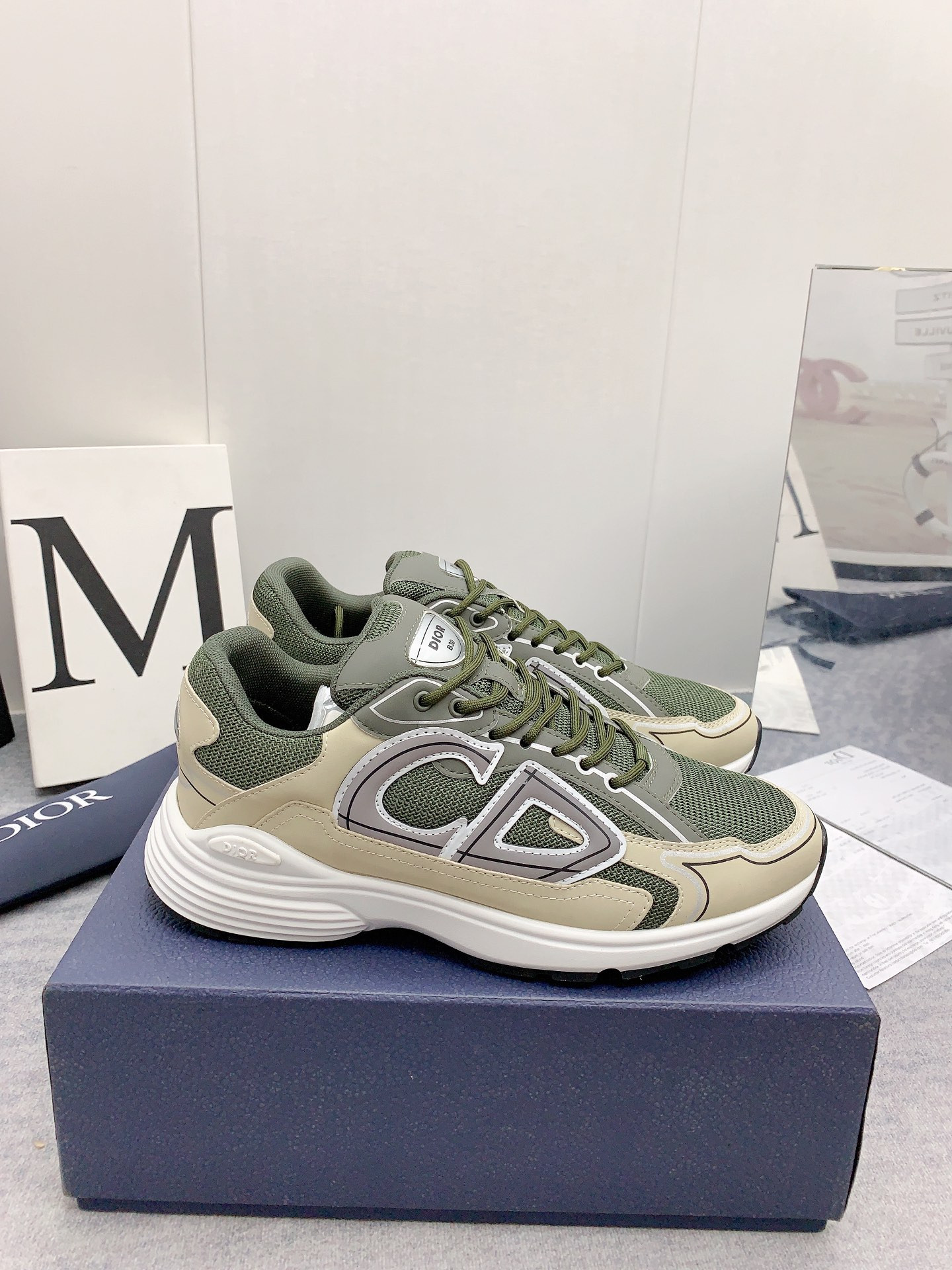 ua D*or b30 olive