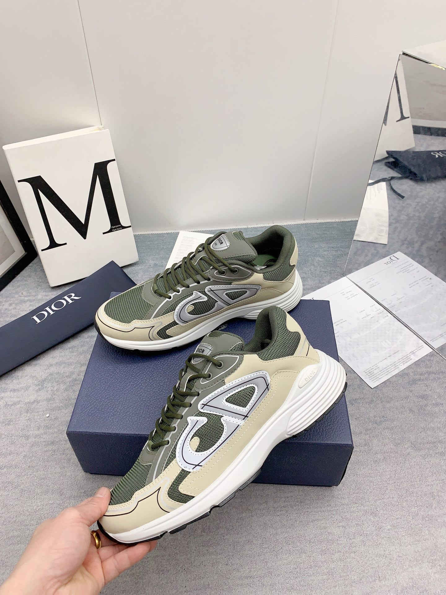 ua D*or b30 olive