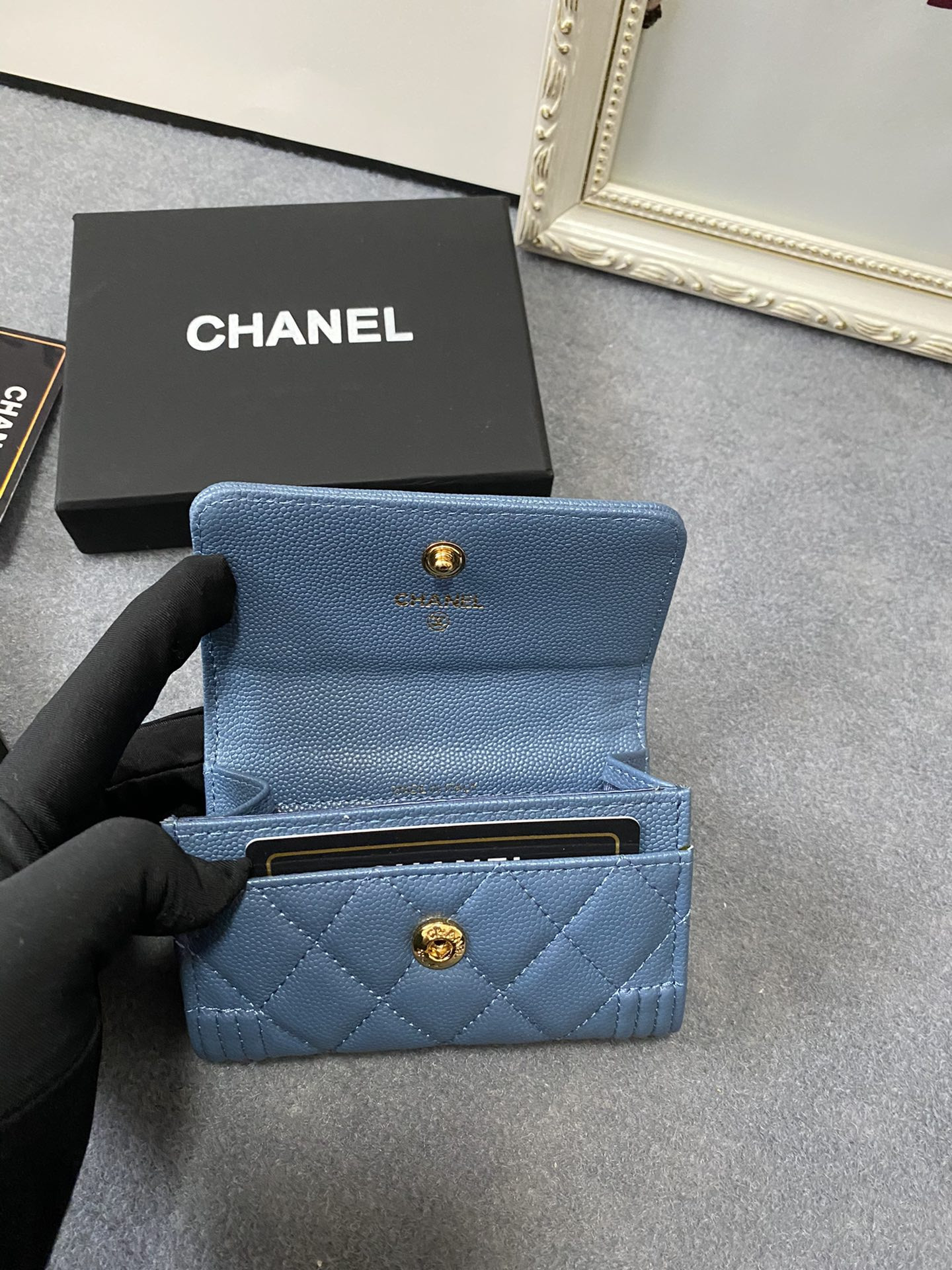Ch*el flap wallet 12-7cm